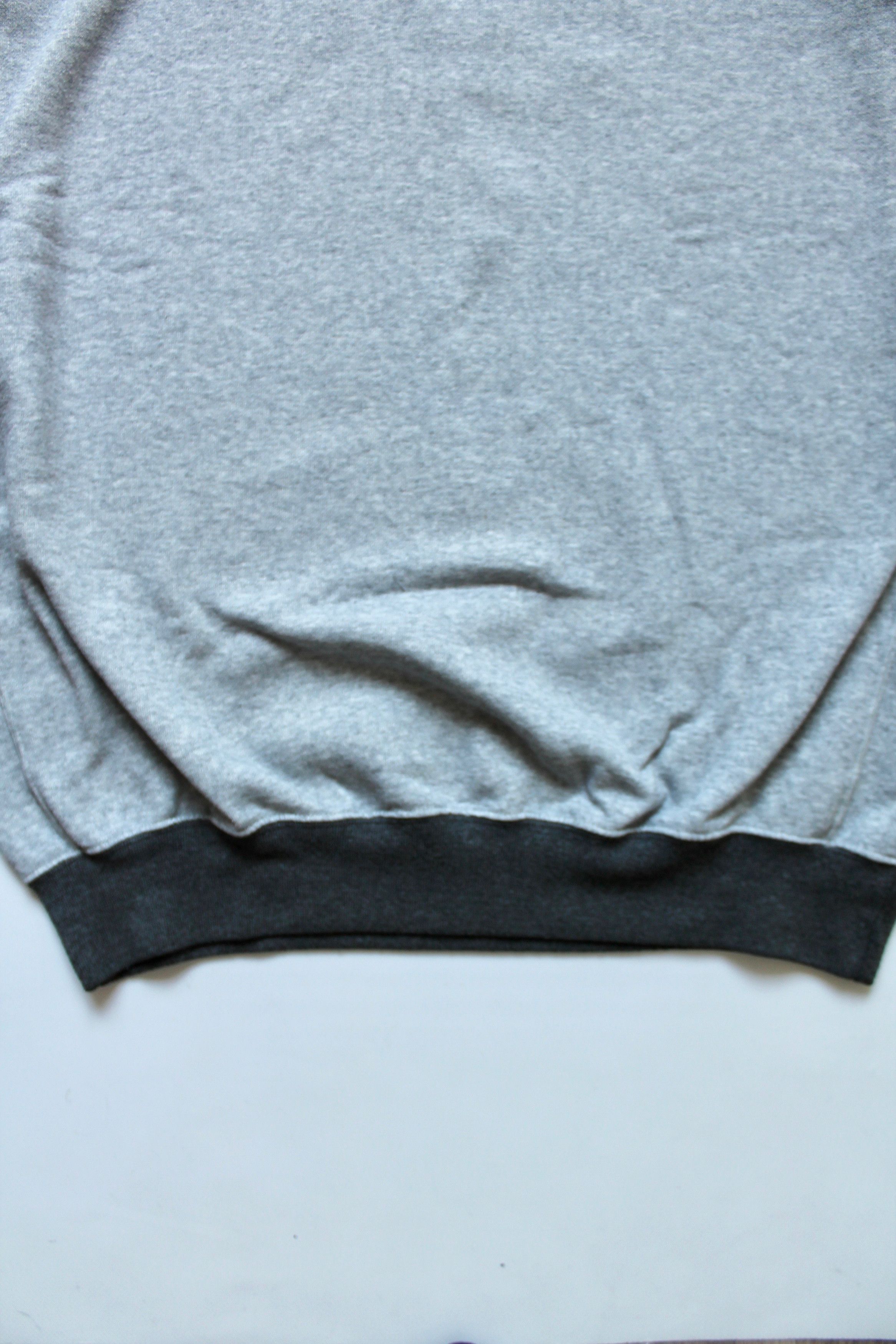 Champion Champion Sweatshirt Vintage Gray Spell out Size US XL / EU 56 / 4 - 3 Thumbnail