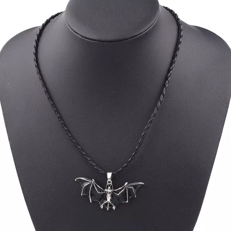 Jewelry Leather Chain Vampire Bat Gothic Bat Pendant Necklace Size ONE SIZE - 1 Thumbnail