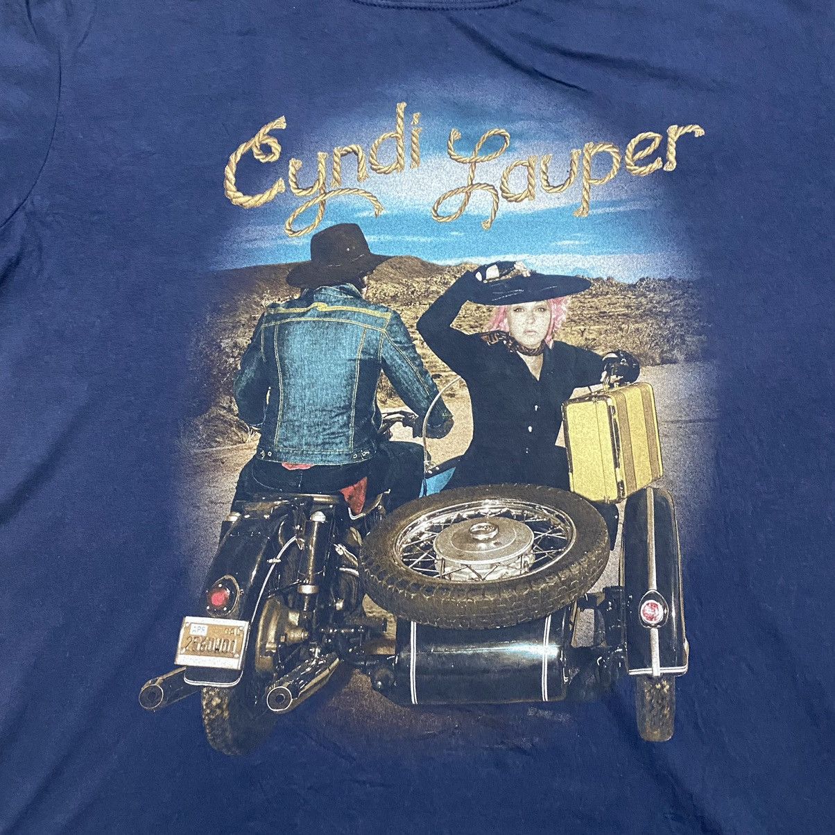 Band Tees Vintage Cyndi Lauper Shirt Size US XL / EU 56 / 4 - 2 Thumbnail