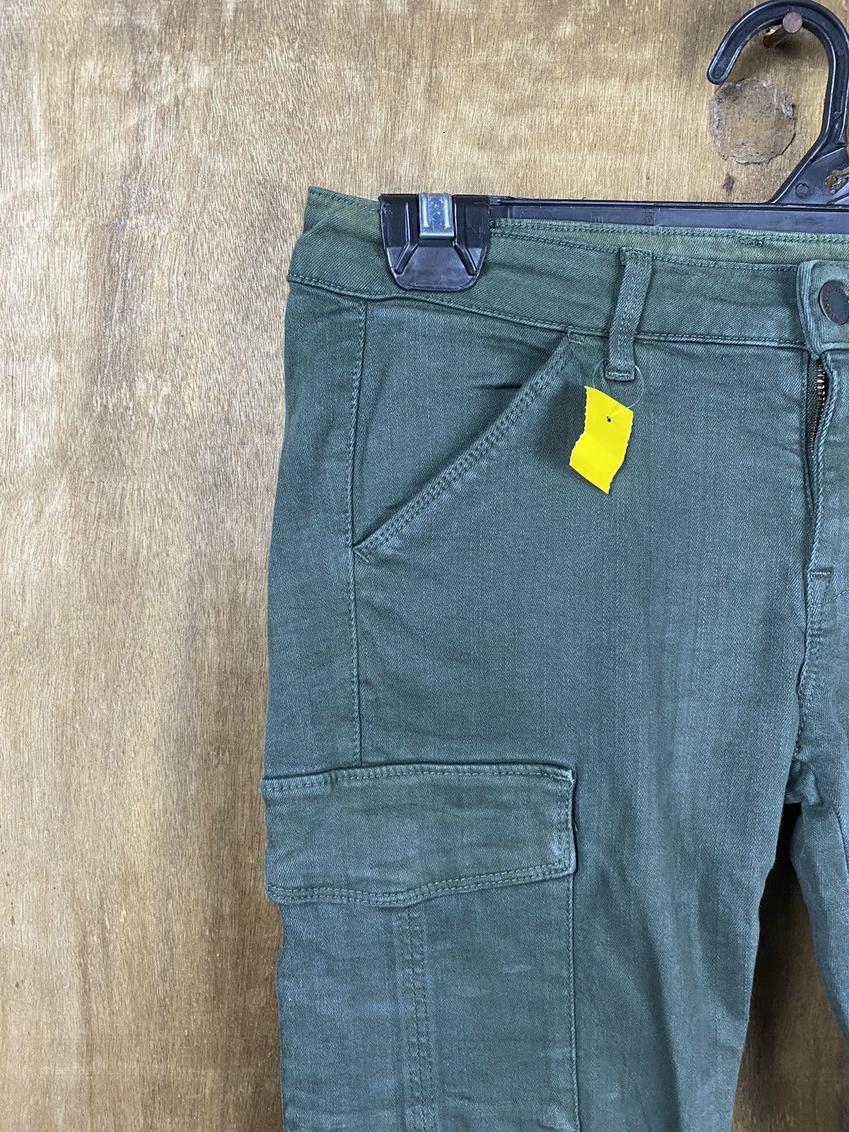 Uniqlo DLL Uniqlo skinny multi pocket tactical Cargo Pants #2612 Size 24" / US 00 / IT 34 - 4 Thumbnail