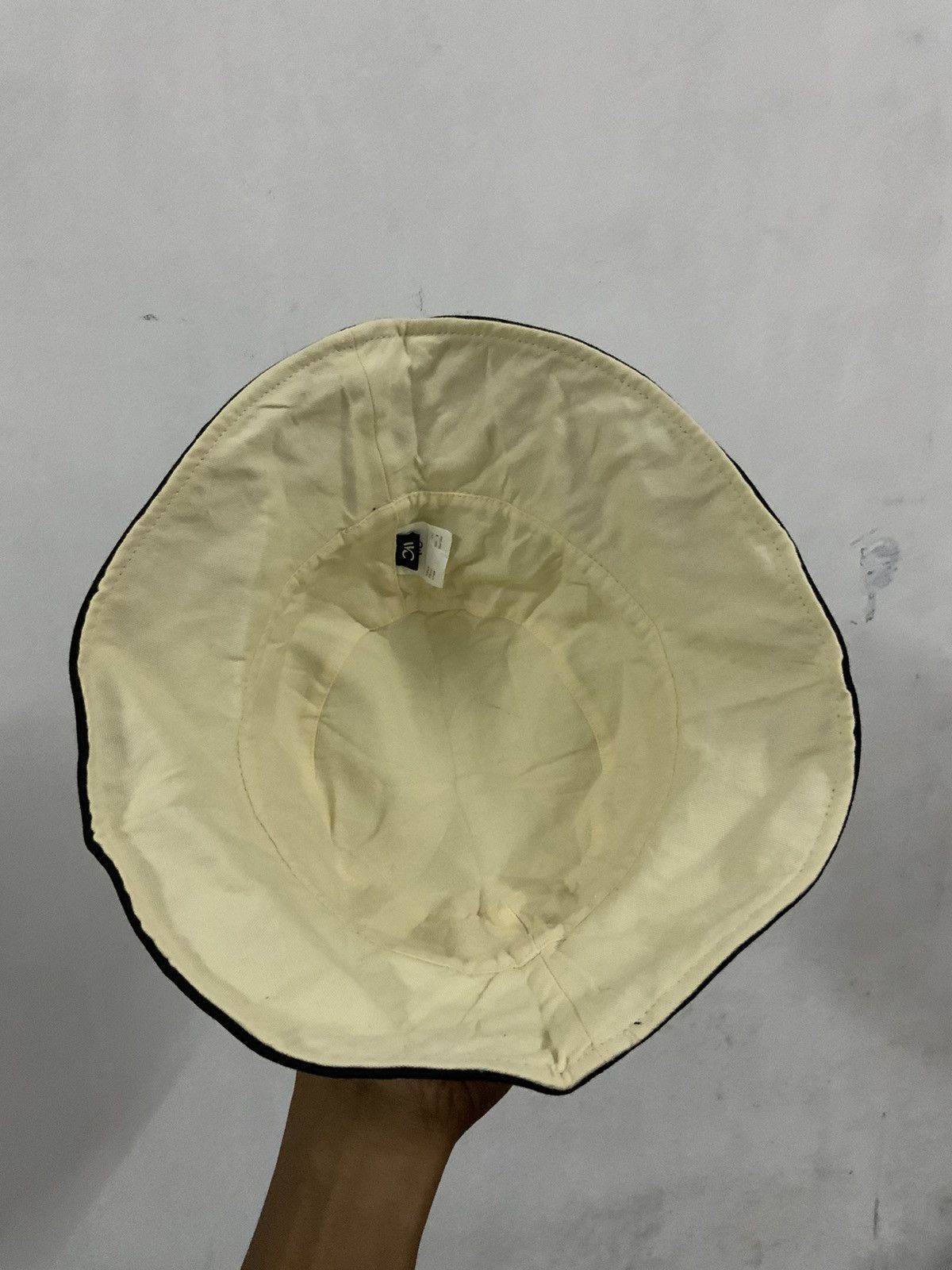 Japanese Brand Vvo Sunshine Spellout Bucket Hat Size ONE SIZE - 7 Thumbnail