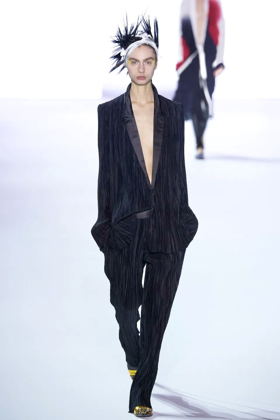 Haider Ackermann Haider Ackermann plissé black runway ss 2017
