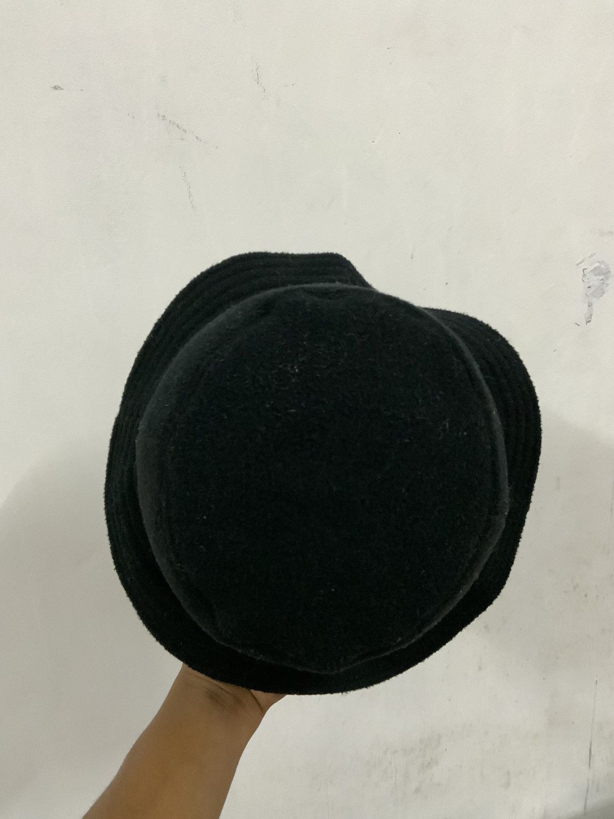 If Six Was Nine Modern Amusement Issue Reversible Fur Bucket Hat Size ONE SIZE - 6 Thumbnail