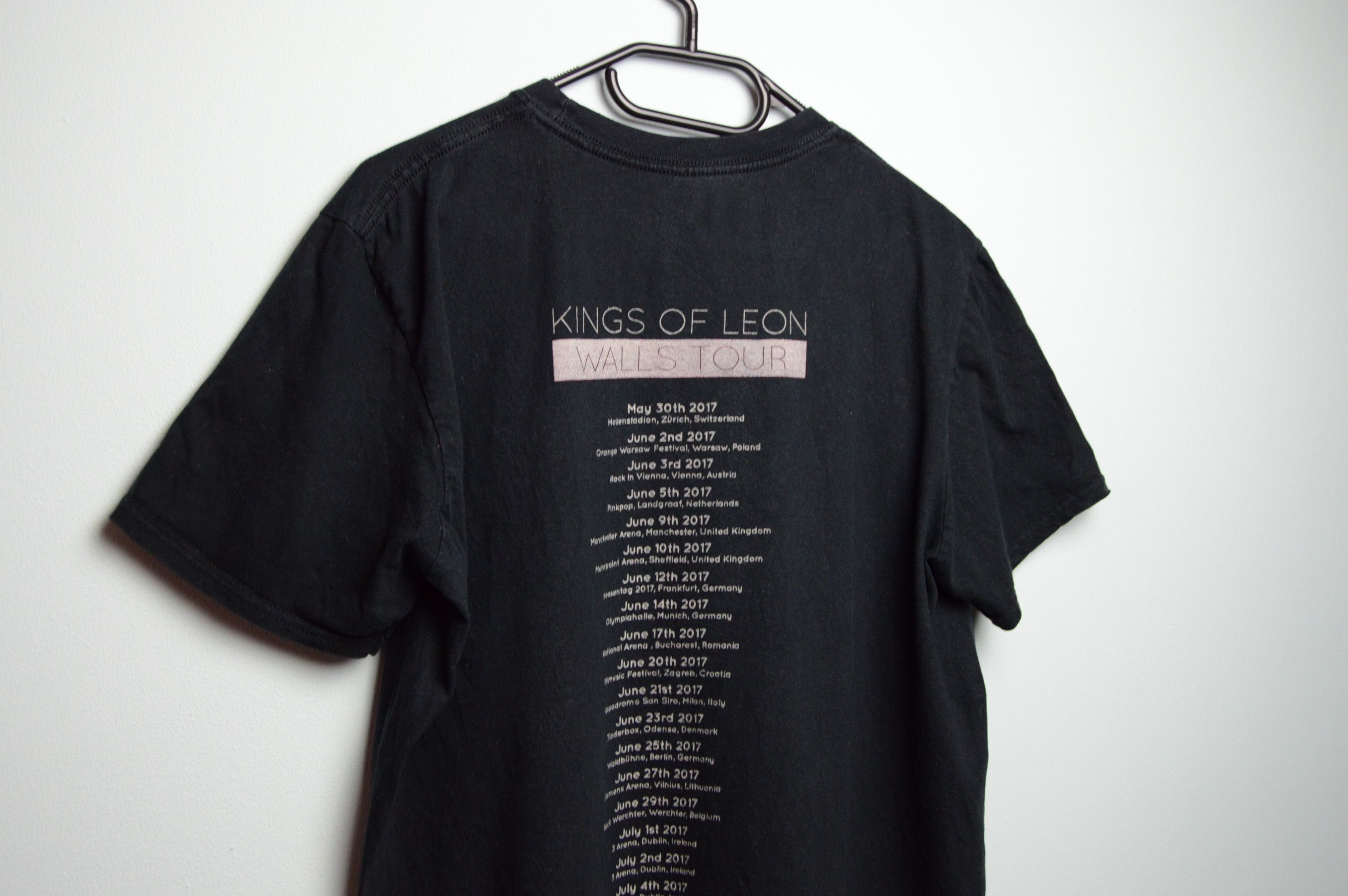 Band Tees kings of leon vintage tee Size US M / EU 48-50 / 2 - 6 Thumbnail