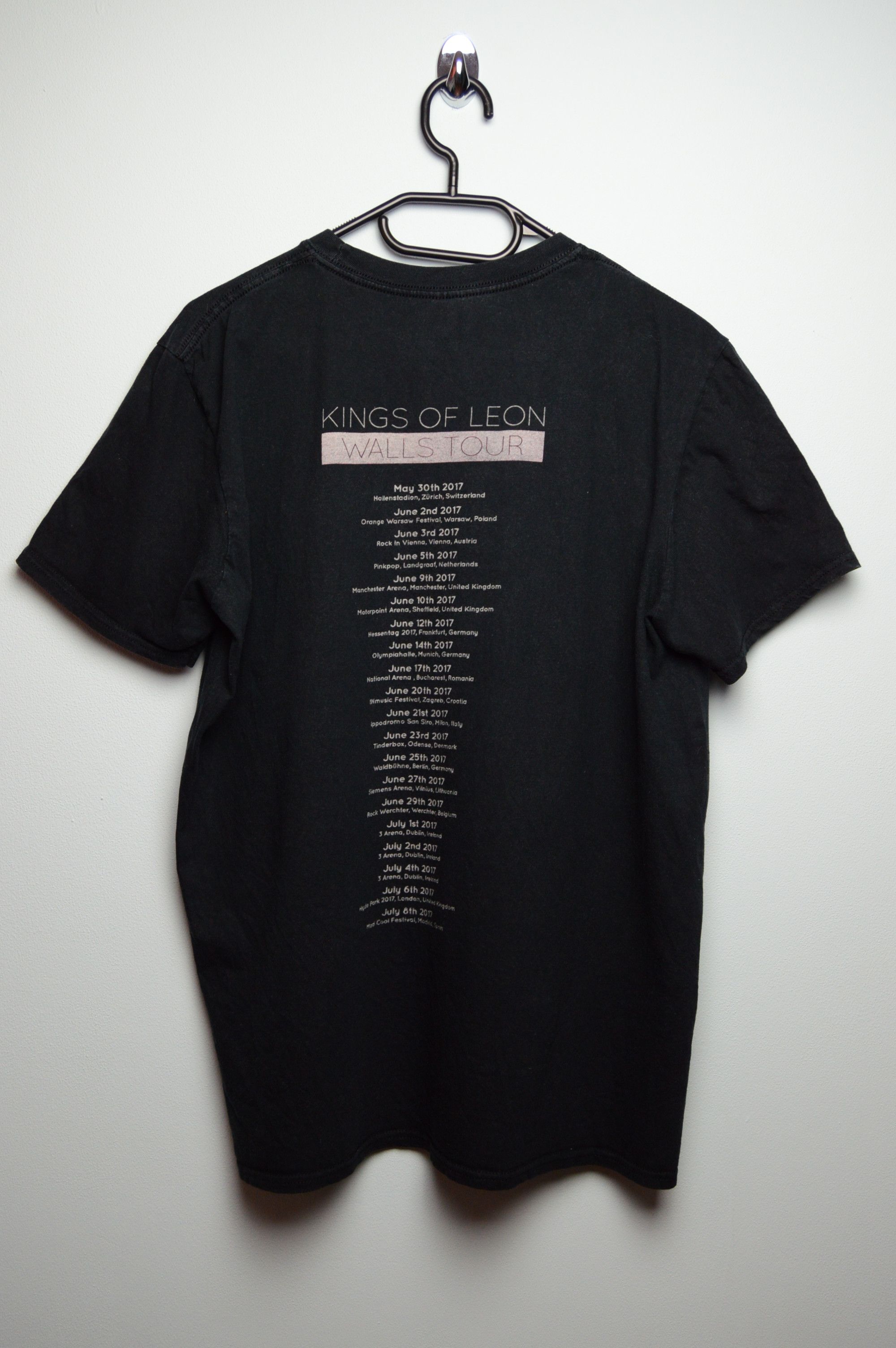 Band Tees kings of leon vintage tee Size US M / EU 48-50 / 2 - 8 Thumbnail