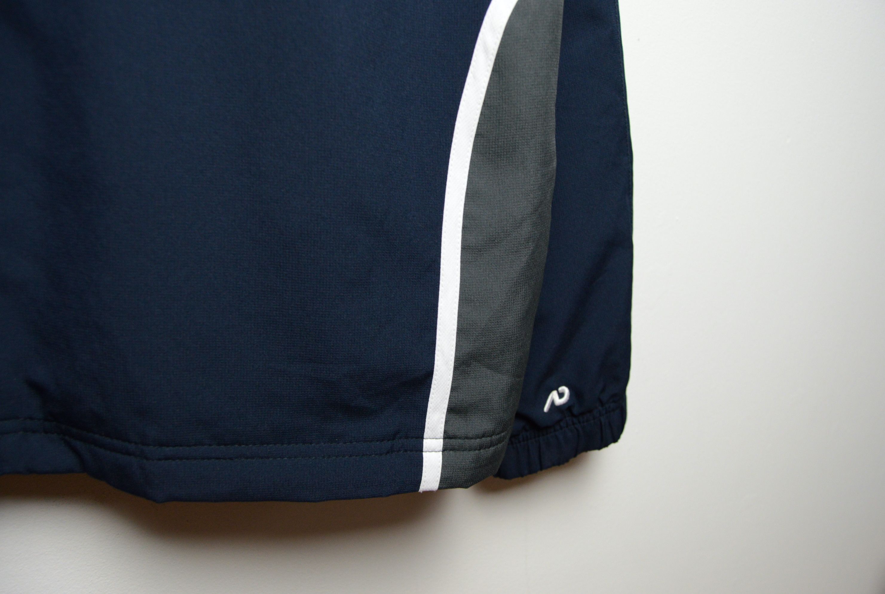 Nike nike y2k swoosh jacket Size US L / EU 52-54 / 3 - 8 Thumbnail