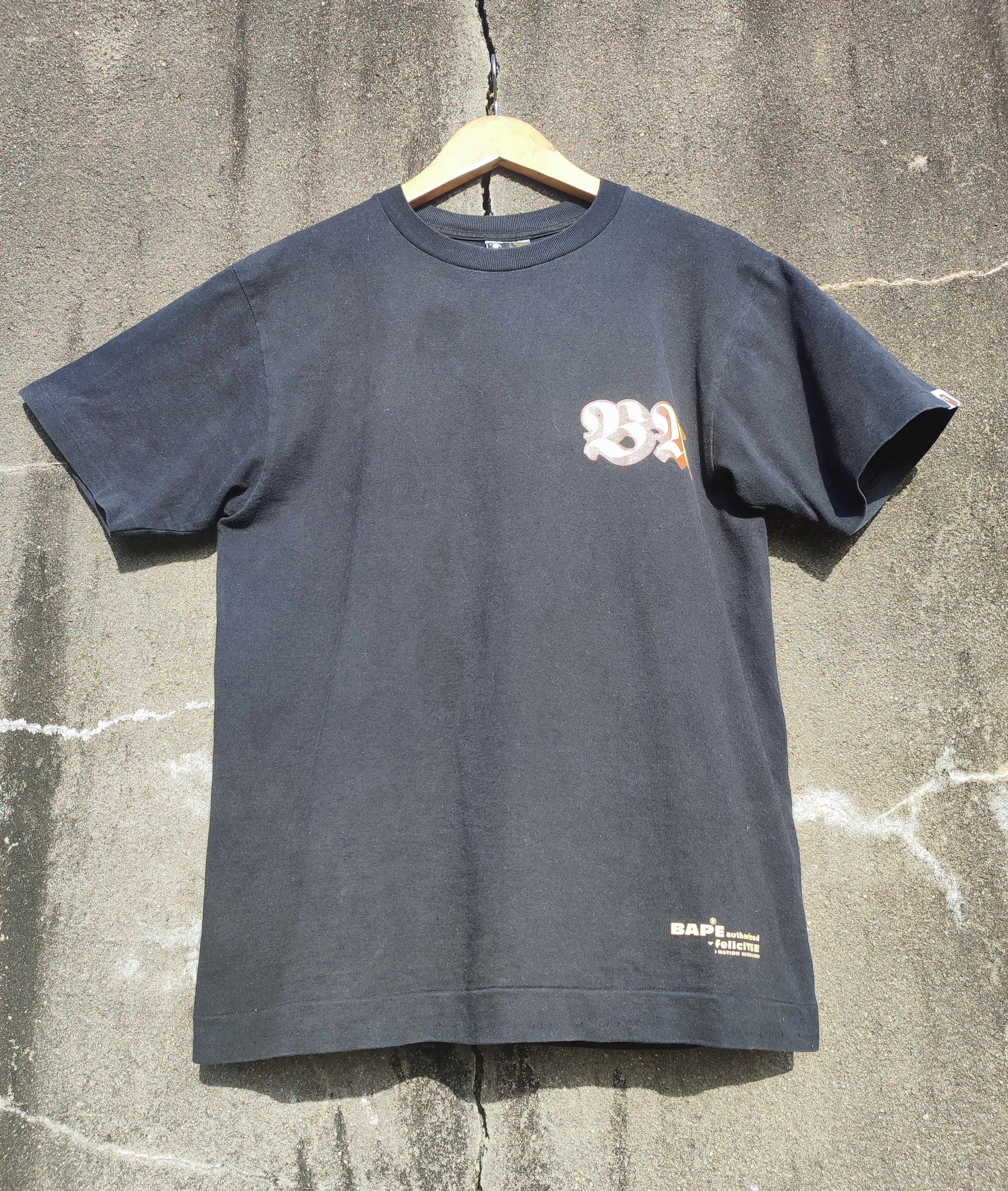 Bape × Vintage Taking The Galaxy Tee Size US M / EU 48-50 / 2 - 1 Thumbnail