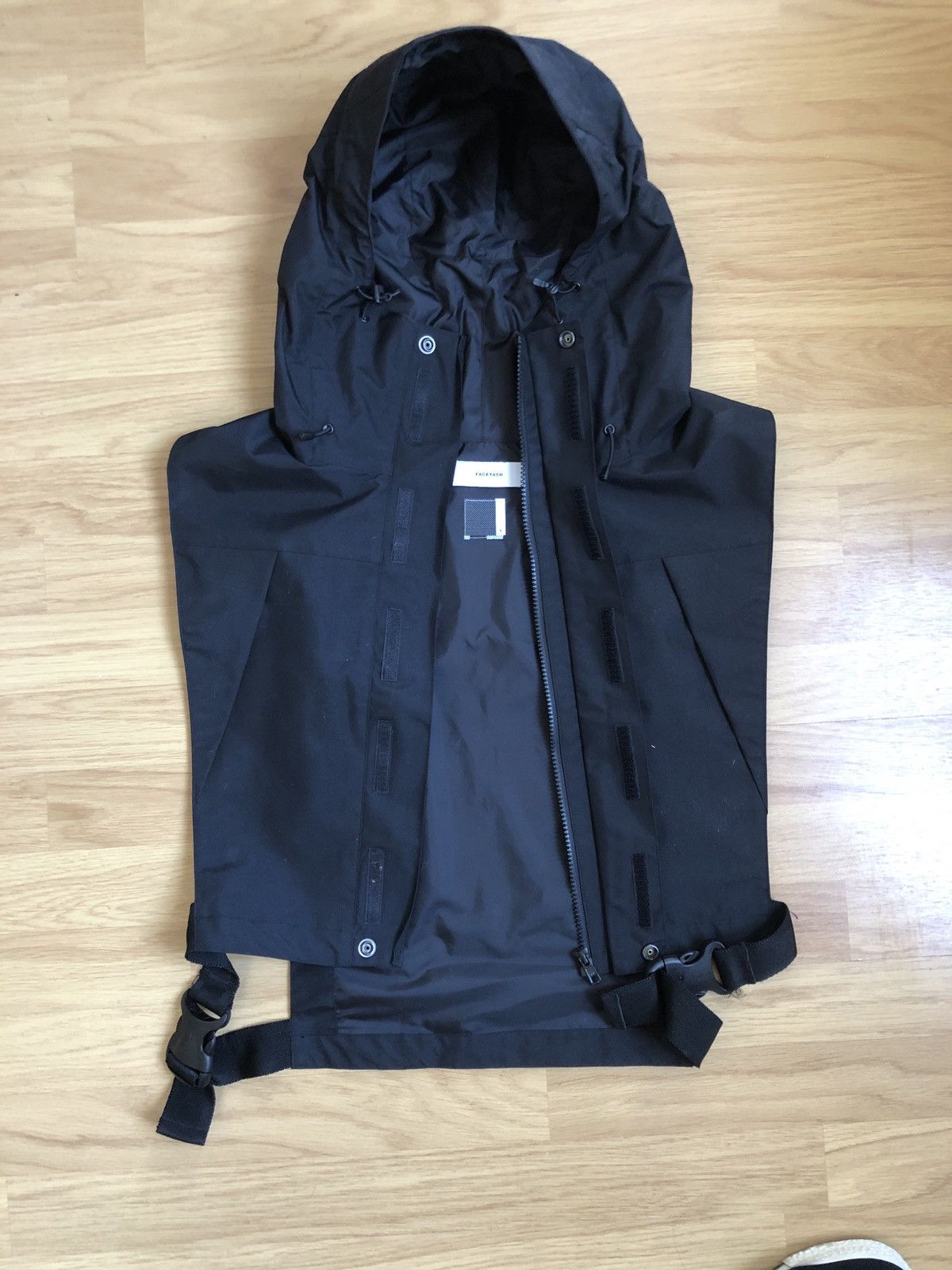 Facetasm Facetasm hooded vest Size US M / EU 48-50 / 2 - 3 Thumbnail