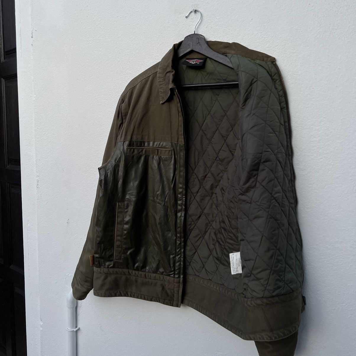 Japanese Brand VINTAGE BEAR SURVIVAL JACKET LEATHER MULTI POCKET Size US M / EU 48-50 / 2 - 13 Thumbnail