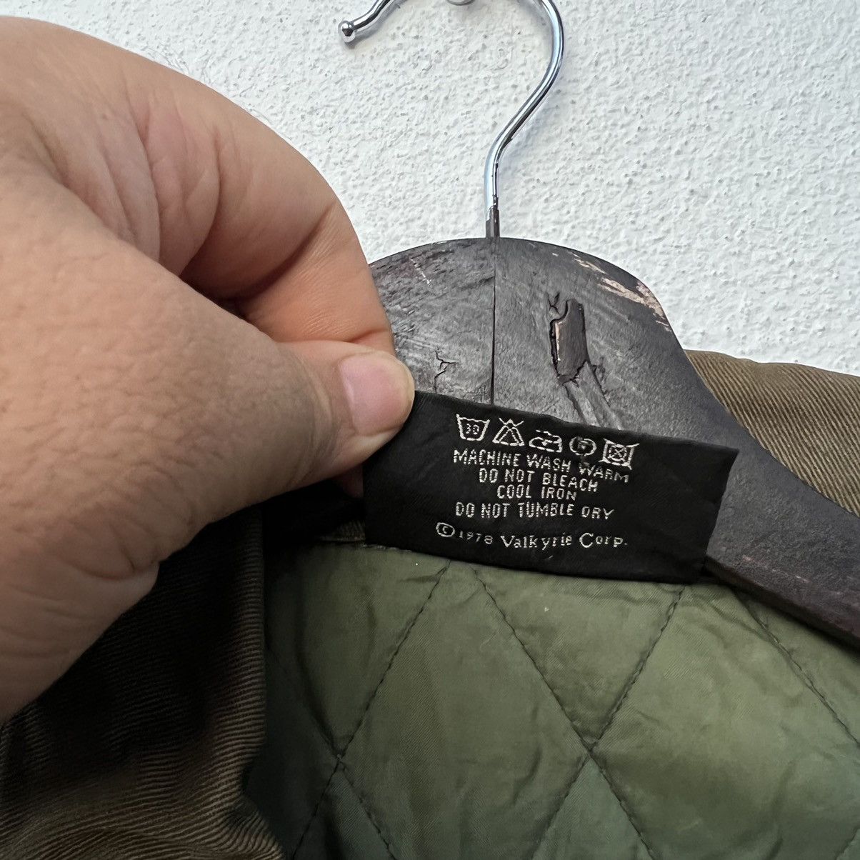 Japanese Brand VINTAGE BEAR SURVIVAL JACKET LEATHER MULTI POCKET Size US M / EU 48-50 / 2 - 15 Thumbnail