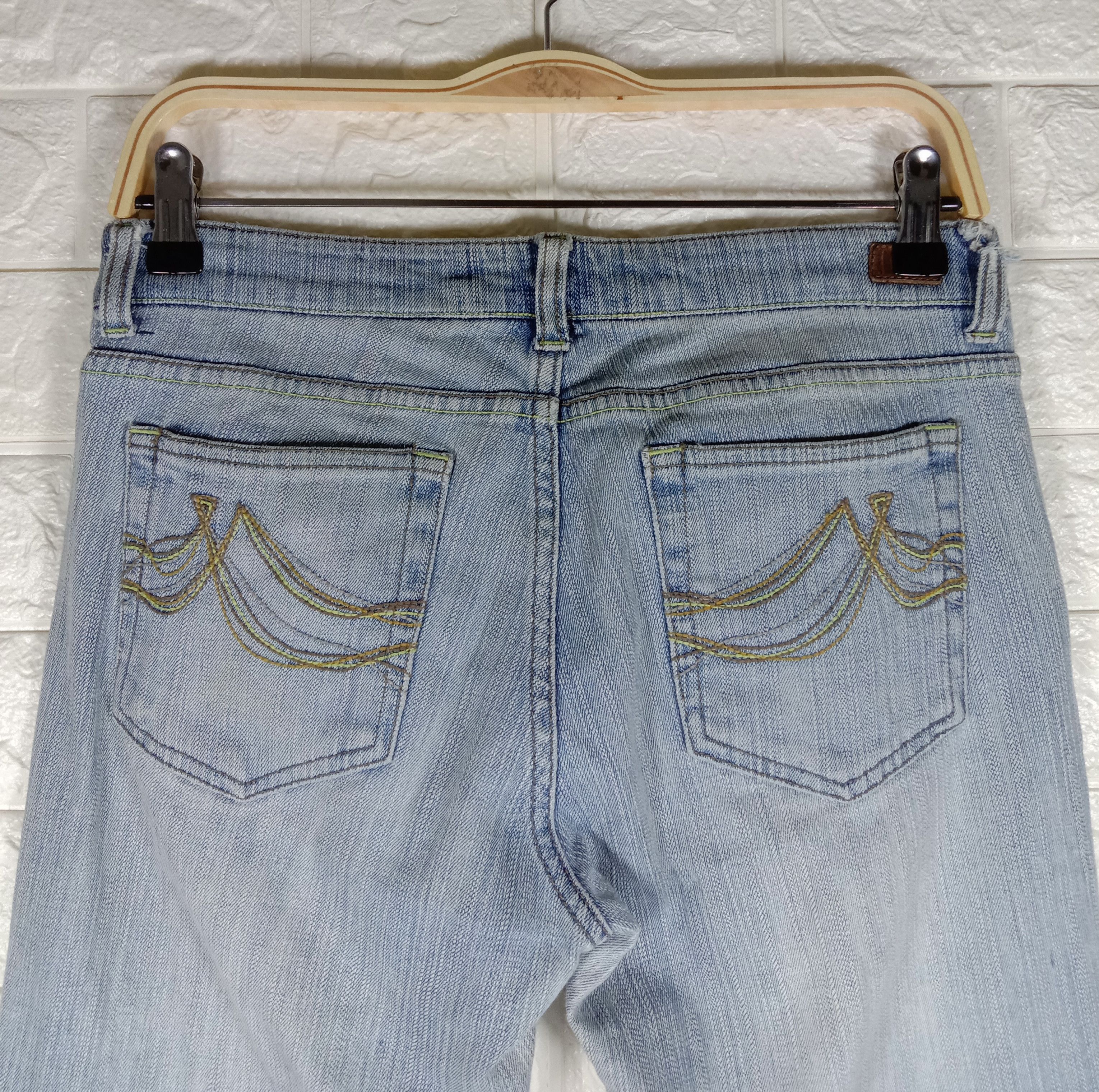 DKNY Flare Jeans Vintage DKNY Light Wash Boot Cut Denim Size 30" / US 8 / IT 44 - 6 Thumbnail