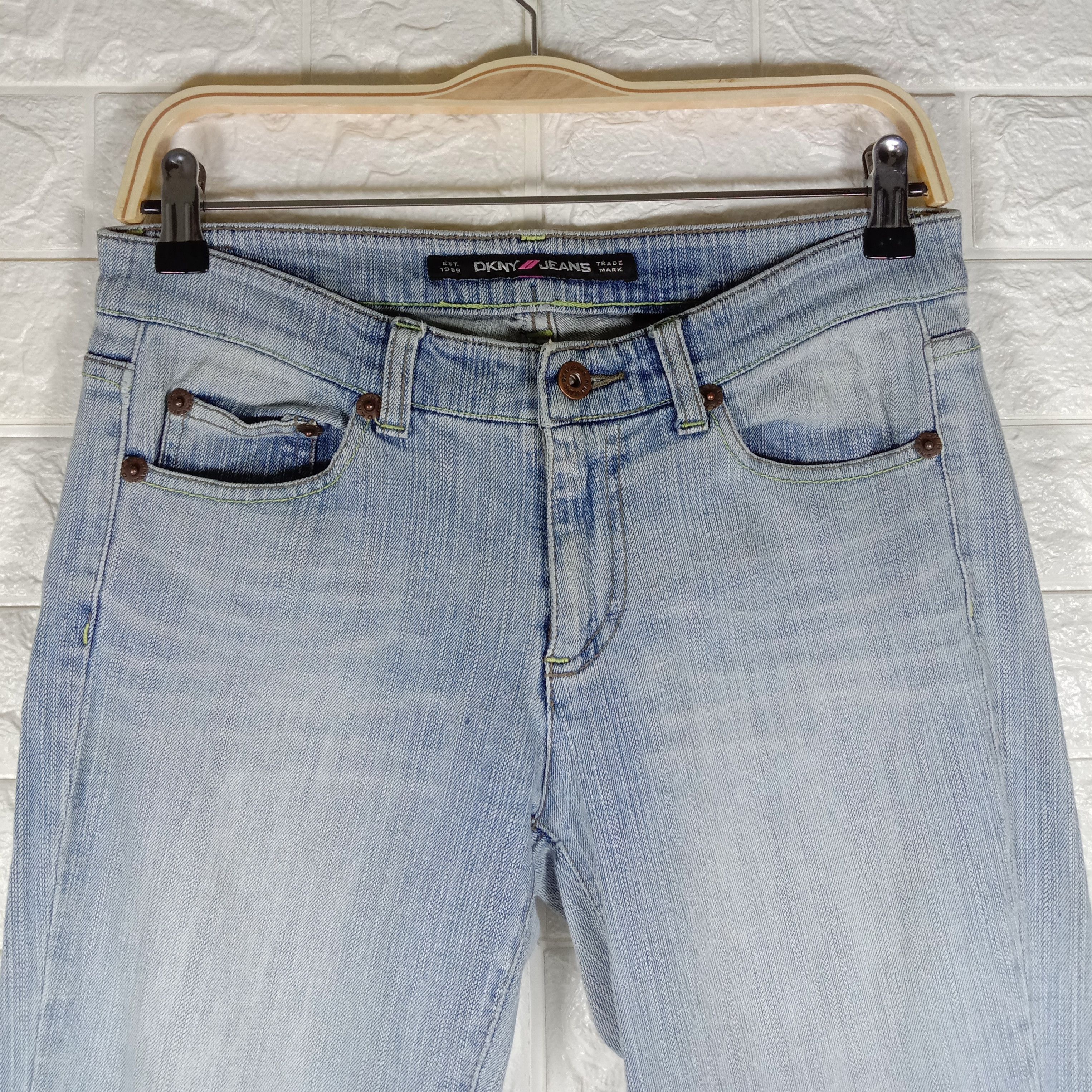 DKNY Flare Jeans Vintage DKNY Light Wash Boot Cut Denim Size 30" / US 8 / IT 44 - 2 Thumbnail