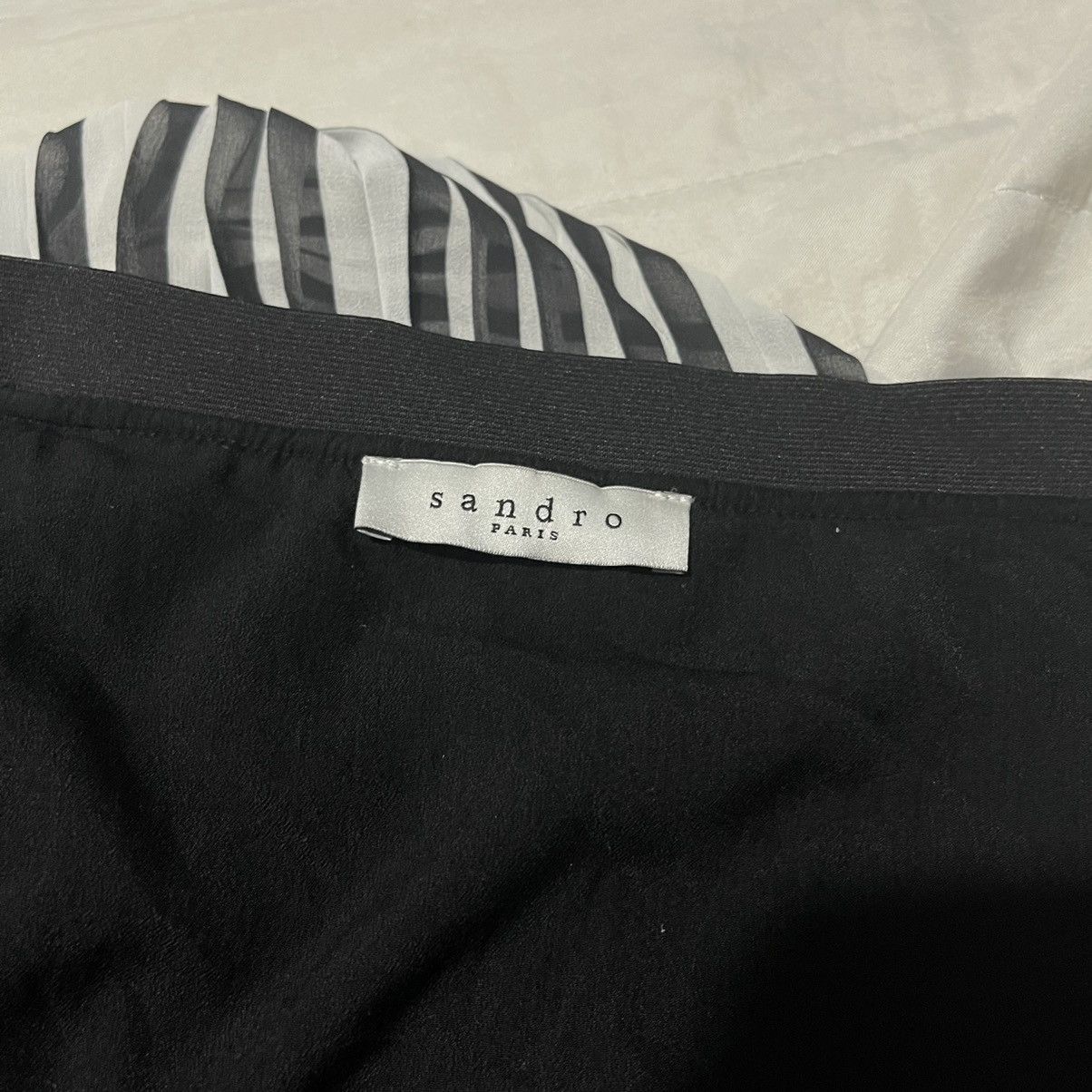 Sandro Sandro Pleated Skirt Size 28" / US 6 / IT 42 - 4 Thumbnail