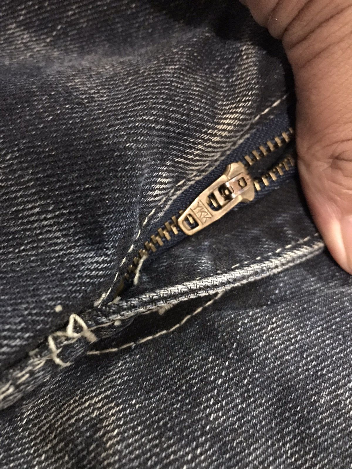 Japanese Brand 🔥🔥Very Rare Unbrand Distressed Rare Design Slim Fit Jeans Size US 32 / EU 48 - 6 Thumbnail