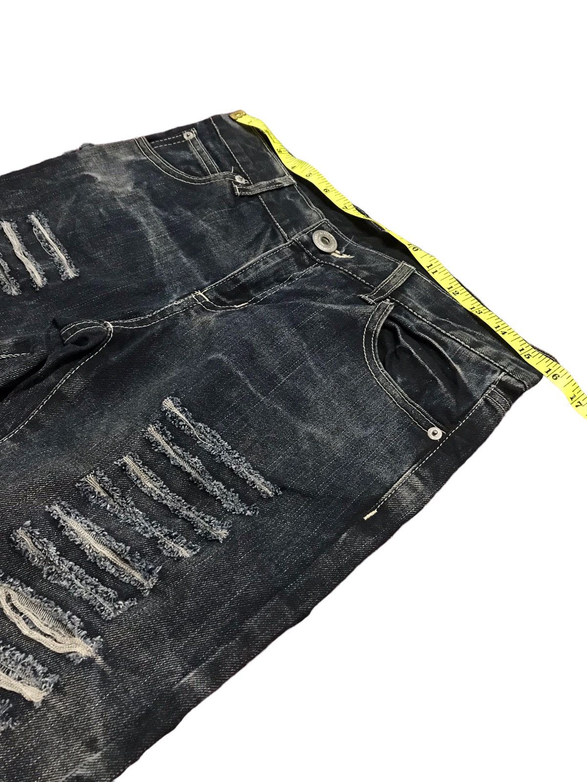 Japanese Brand 🔥🔥Very Rare Unbrand Distressed Rare Design Slim Fit Jeans Size US 32 / EU 48 - 9 Thumbnail