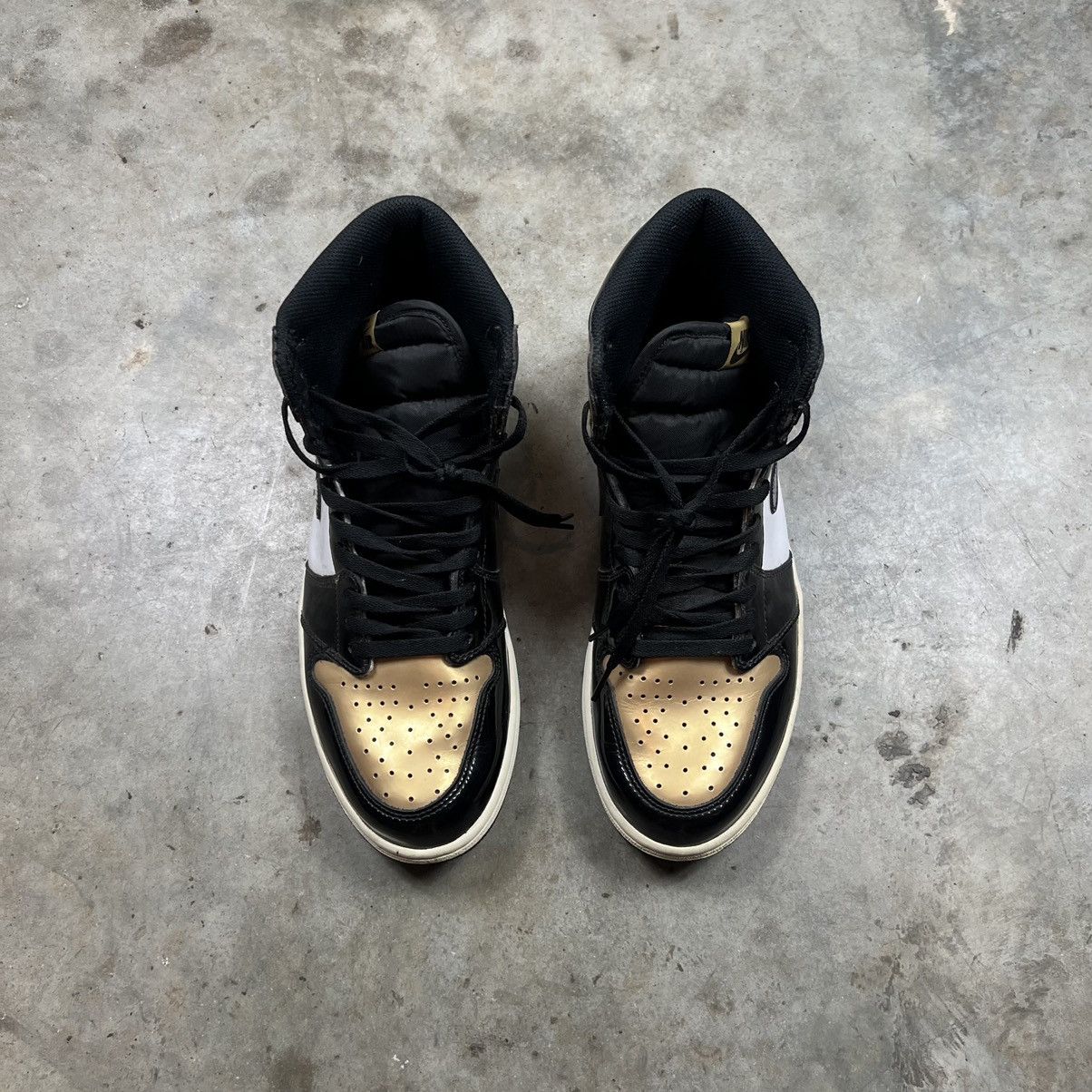 Jordan Brand × Nike Jordan 1 Retro High NRG Patent Gold Toe Size US 11 / EU 44 - 4 Thumbnail