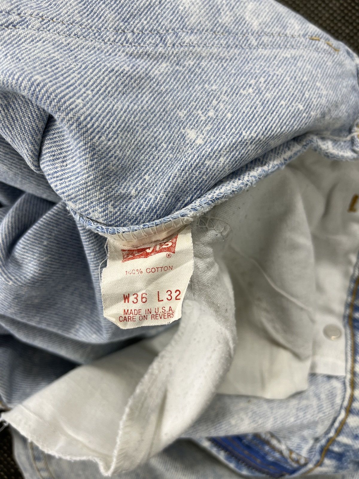 Levi's 90s Vintage Levis 550 Light Wash Jeans - J627 Size US 35 - 7 Thumbnail