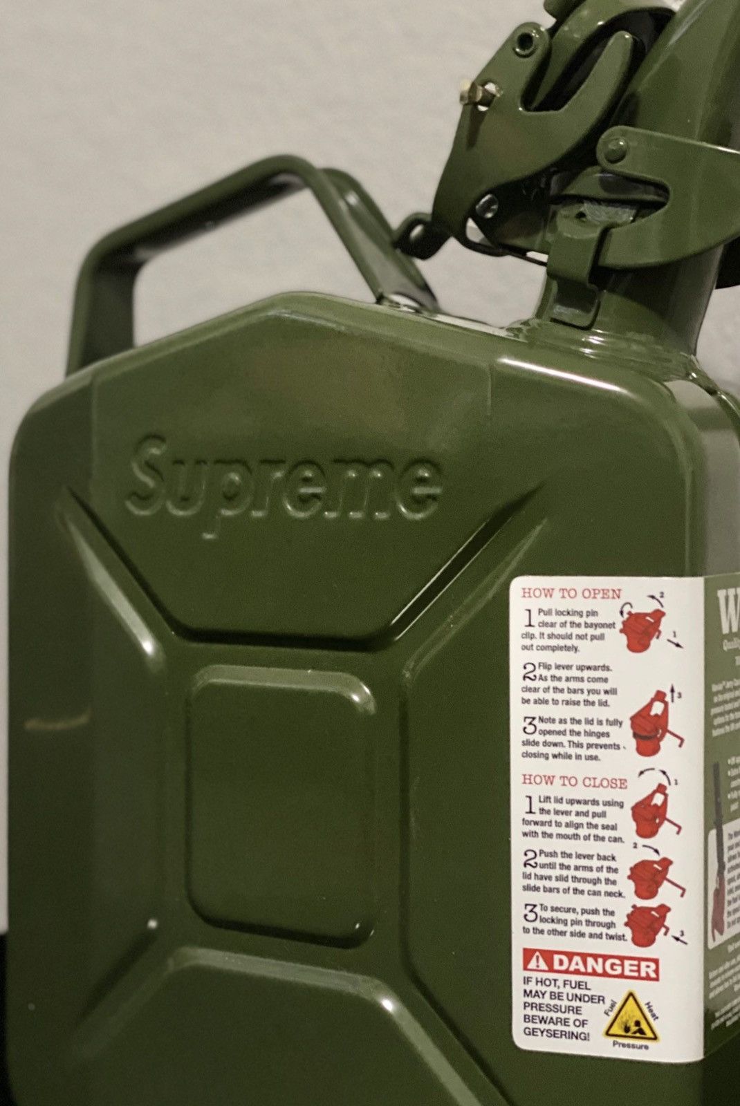 Supreme SUPREME x WAVIAN JERRY CAN 5L GREEN Size ONE SIZE - 2 Thumbnail