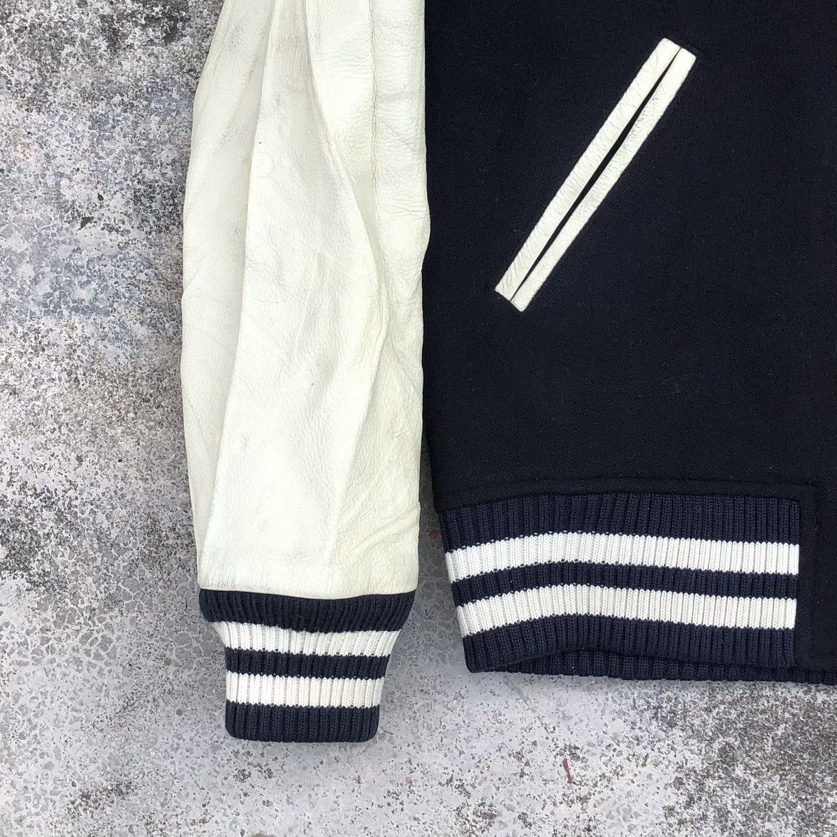 Vintage Vintage J.PRESS Wool Cow Leather Varsity Jacket Size US L / EU 52-54 / 3 - 6 Thumbnail