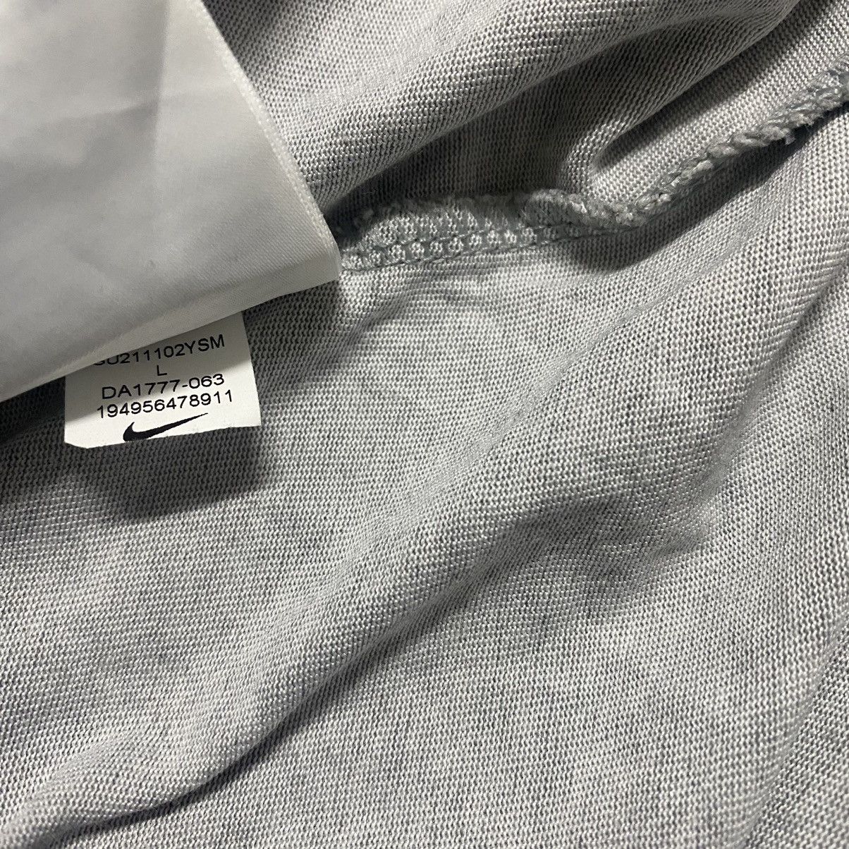 Nike Nike Center Check These Longsleeve Size US L / EU 52-54 / 3 - 9 Thumbnail