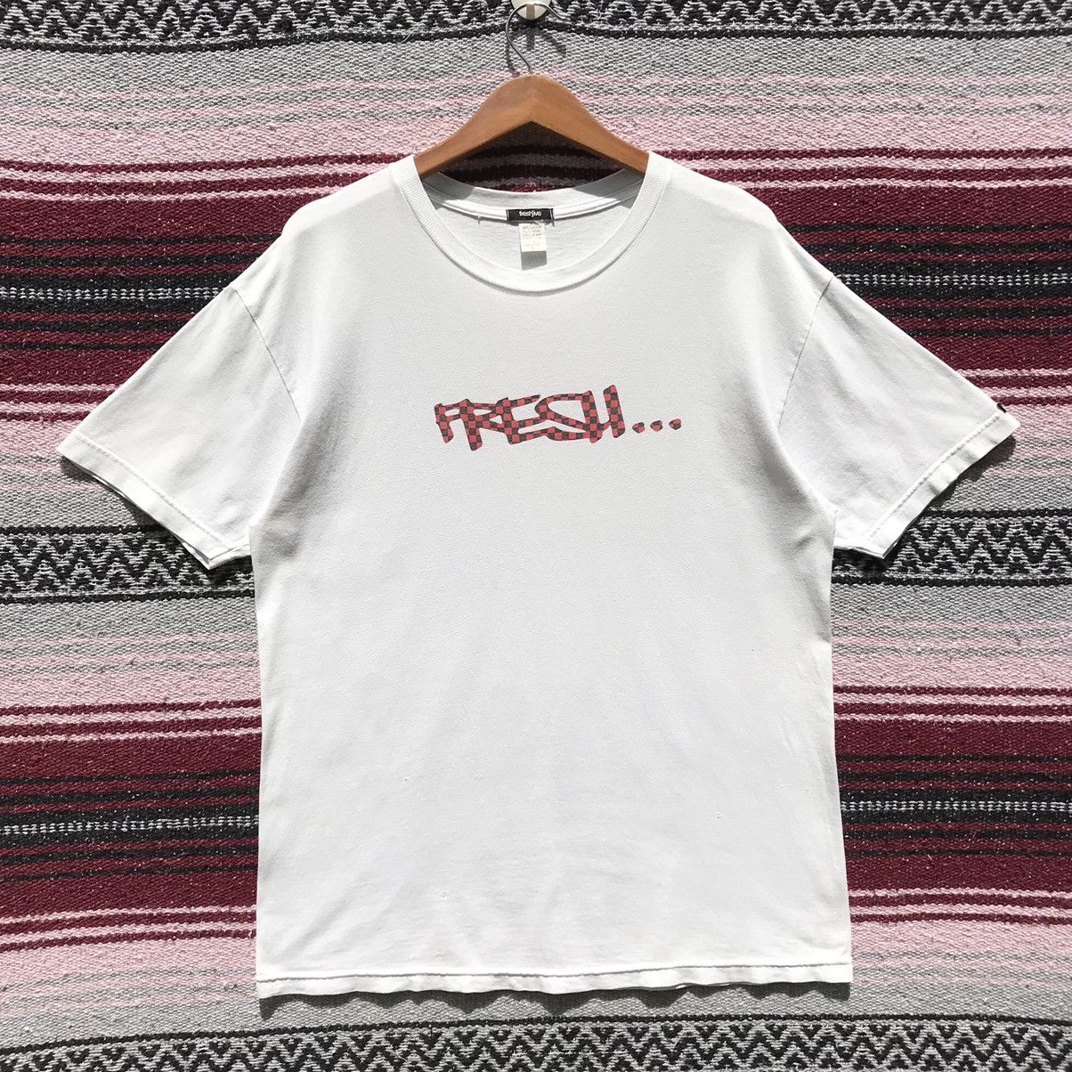 Freshjive × Vintage 💥Distressed💥90s Vintage Freshjive Streetwear Tee Size US L / EU 52-54 / 3 - 1 Thumbnail
