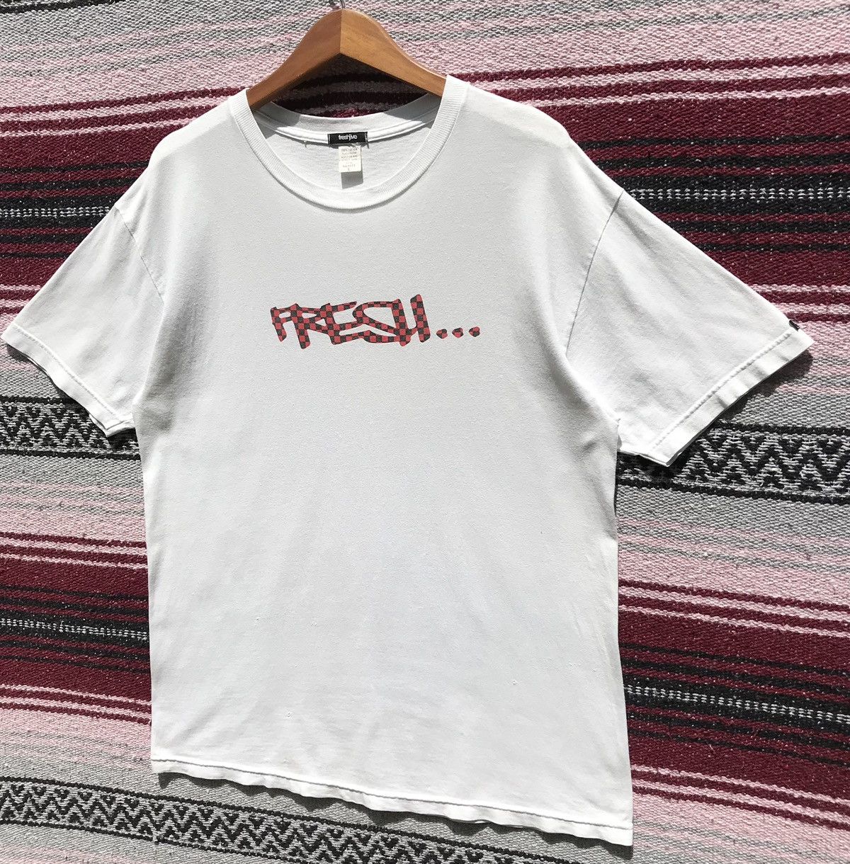 Freshjive × Vintage 💥Distressed💥90s Vintage Freshjive Streetwear Tee Size US L / EU 52-54 / 3 - 3 Thumbnail