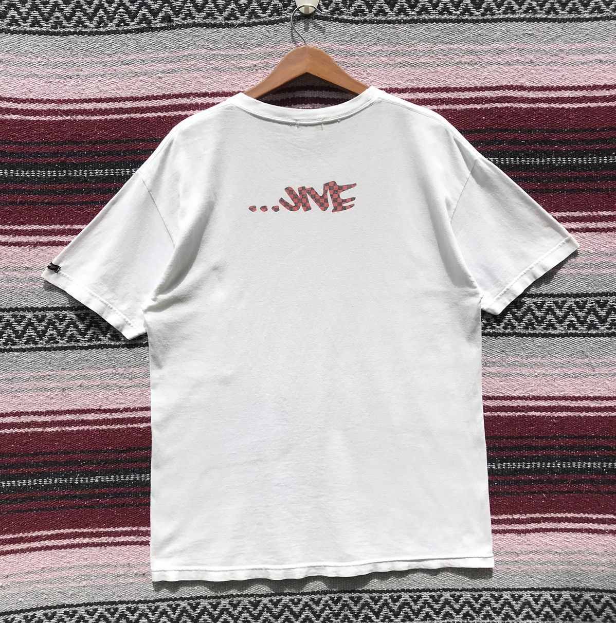 Freshjive × Vintage 💥Distressed💥90s Vintage Freshjive Streetwear Tee Size US L / EU 52-54 / 3 - 2 Thumbnail