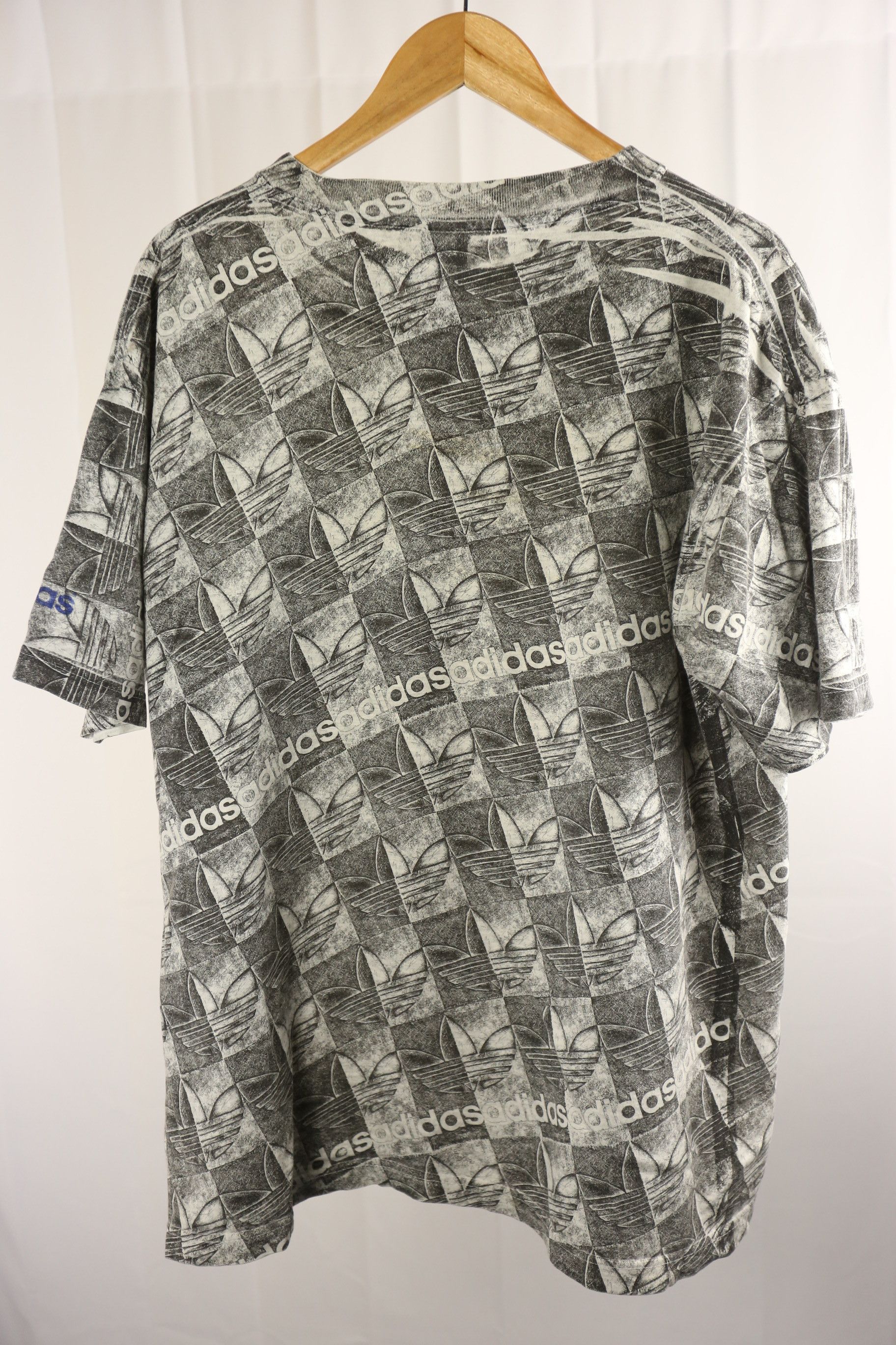 Adidas × Vintage Vintage 90s Adidas Logo Full printed t-shirt (L) GTMC127 Size US L / EU 52-54 / 3 - 5 Thumbnail