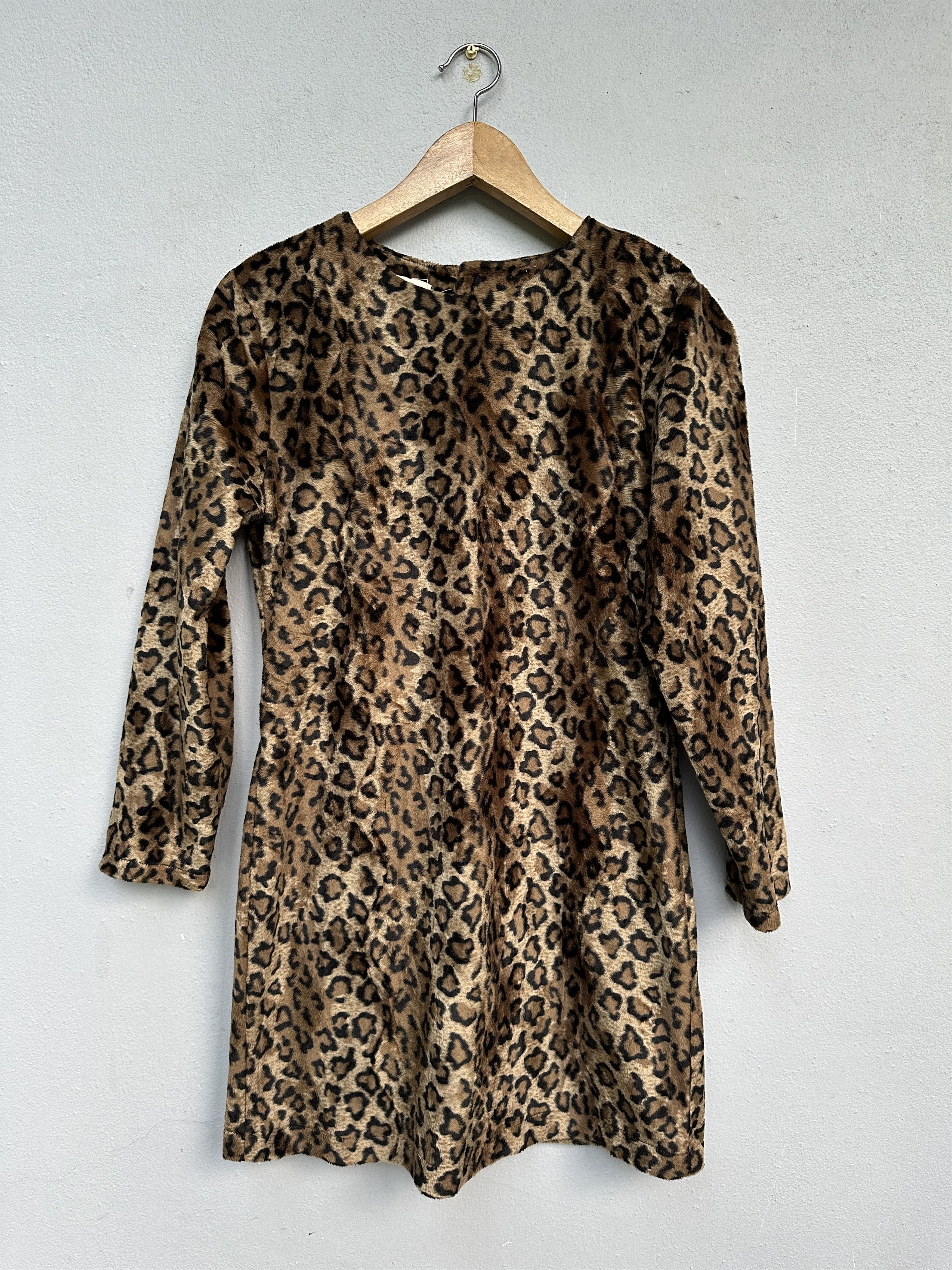 Japanese Brand Japanese Brand Three Love Leopard Fleece Velvet Mini Dresses Size M / US 6-8 / IT 42-44 - 1 Thumbnail