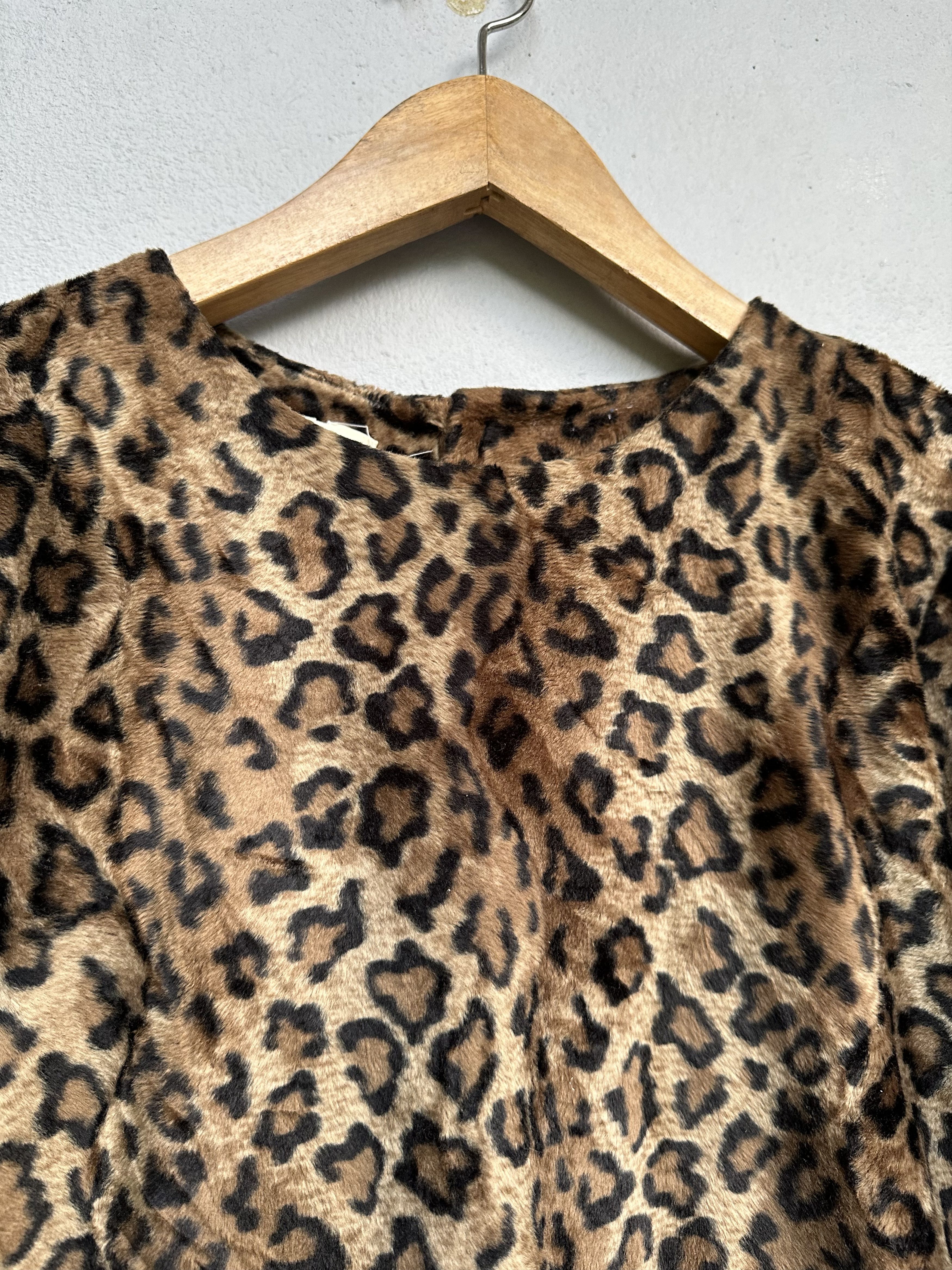 Japanese Brand Japanese Brand Three Love Leopard Fleece Velvet Mini Dresses Size M / US 6-8 / IT 42-44 - 5 Thumbnail