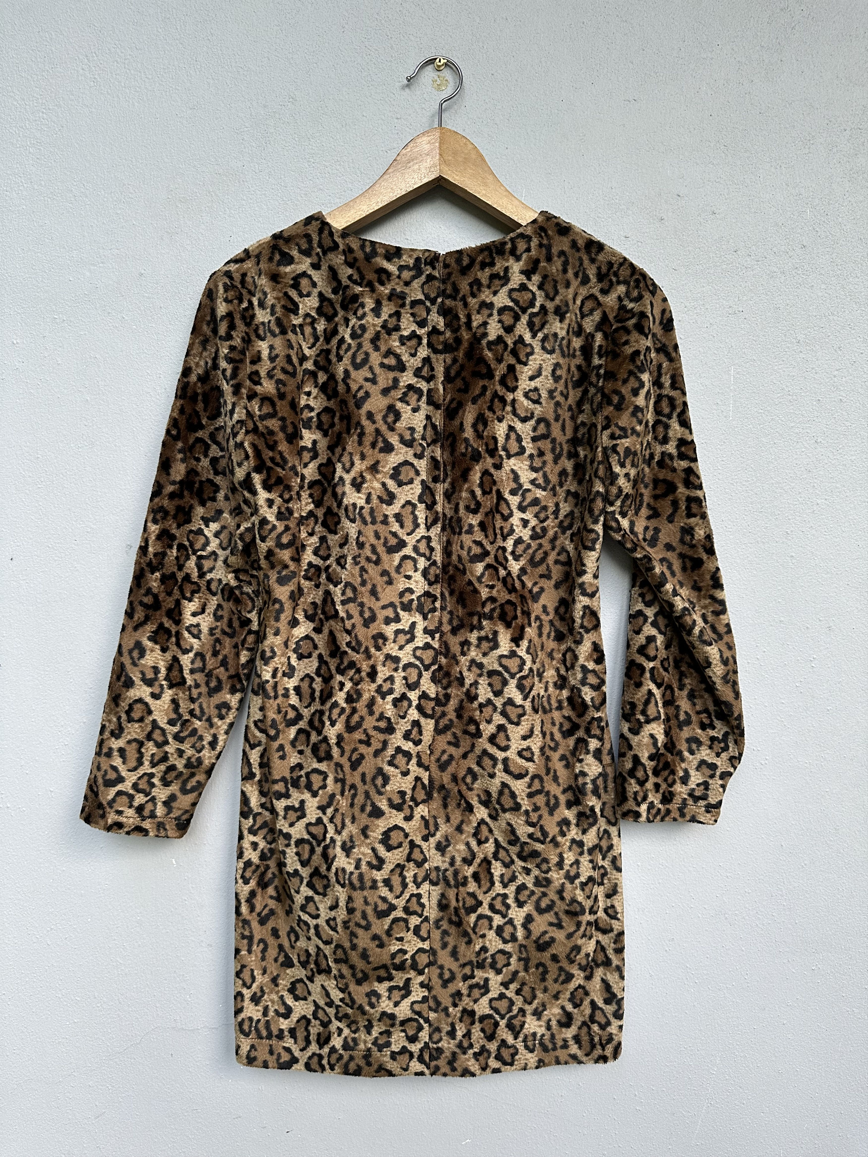 Japanese Brand Japanese Brand Three Love Leopard Fleece Velvet Mini Dresses Size M / US 6-8 / IT 42-44 - 2 Thumbnail