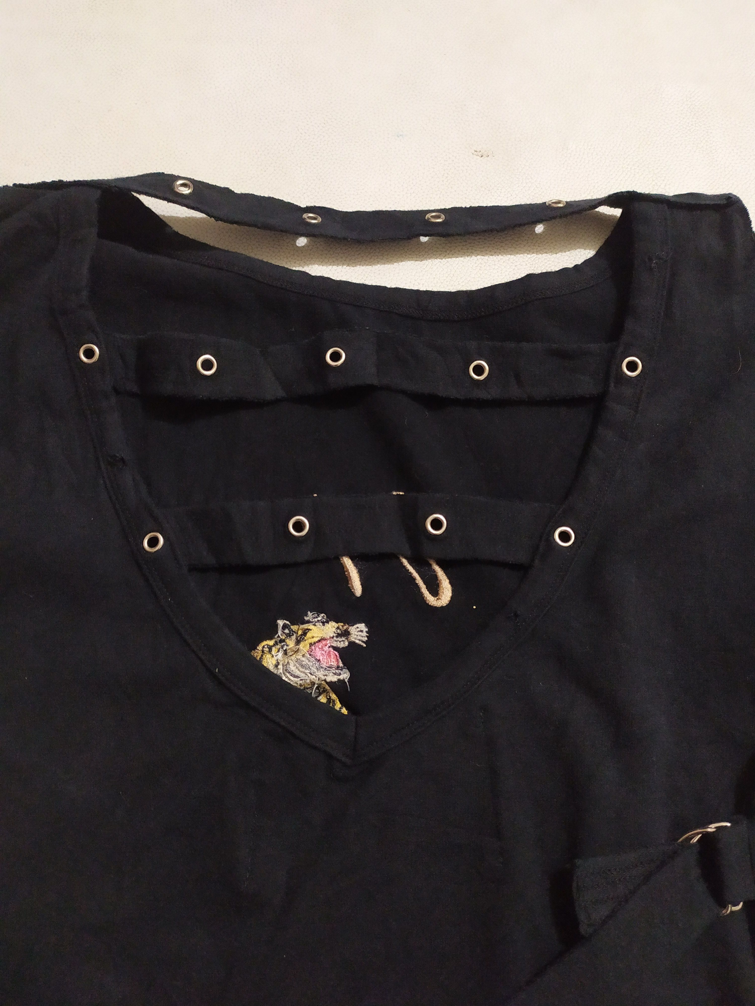 Japanese Brand Women T-shirt Embroidery Souvenir Sukajan Punk Bondage Size XS / US 0-2 / IT 36-38 - 5 Thumbnail