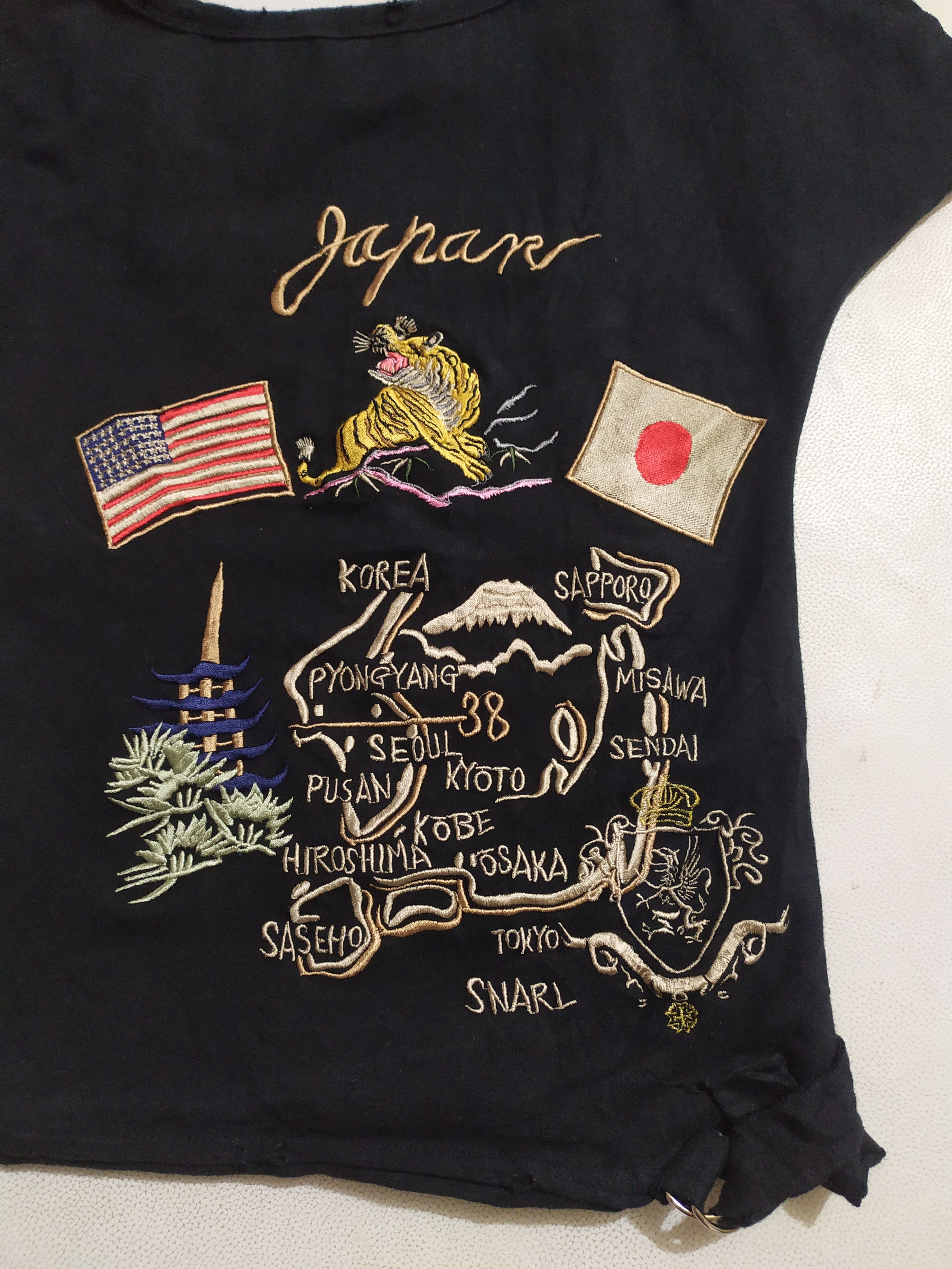 Japanese Brand Women T-shirt Embroidery Souvenir Sukajan Punk Bondage Size XS / US 0-2 / IT 36-38 - 2 Thumbnail