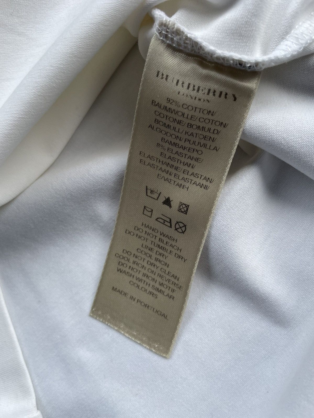 Burberry × Designer Burberry Embossed Tshirt Size S / US 4 / IT 40 - 6 Thumbnail