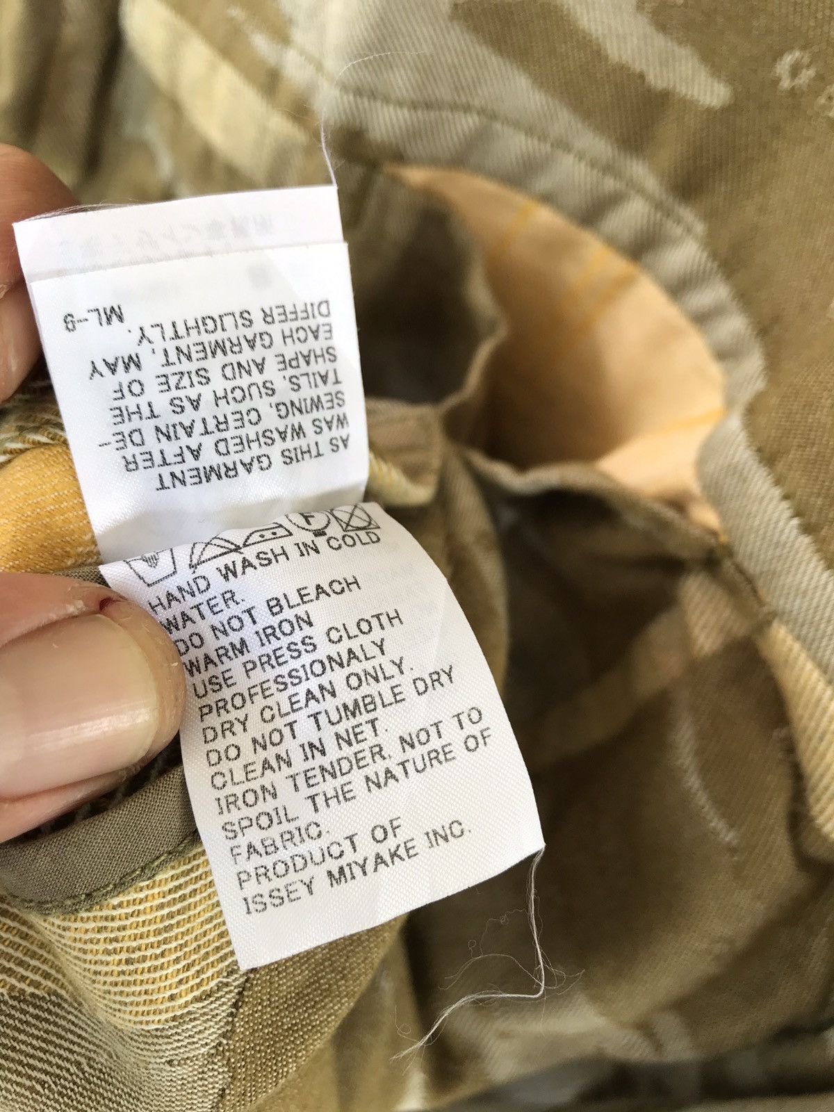 Issey Miyake Apoc Issey Miyake Riversible Jacket Issey Miyake Camo Jacket Size US M / EU 48-50 / 2 - 11 Thumbnail