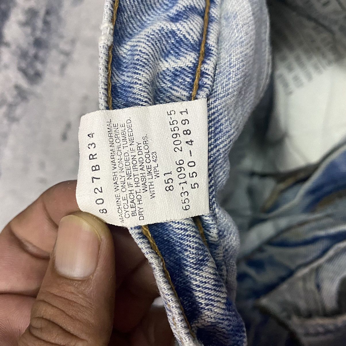 Levi's × Vintage Vintage Levis 550 90s Light Washed Denim Jeans Size US 37 - 6 Thumbnail