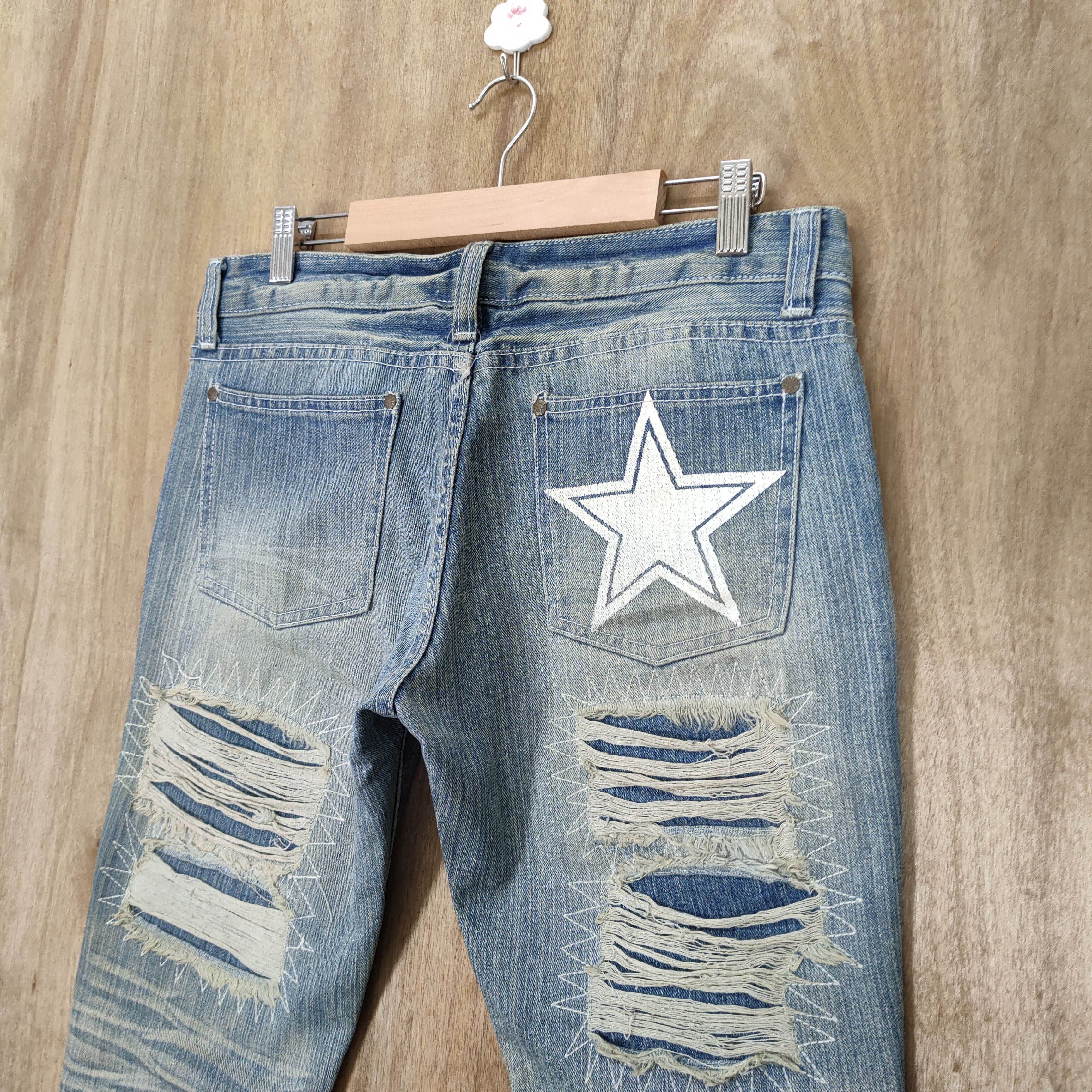 Japanese Brand VINTAGE JAPANESE DISTRESSED JEANS DENIM PANTS Size US 31 - 12 Thumbnail