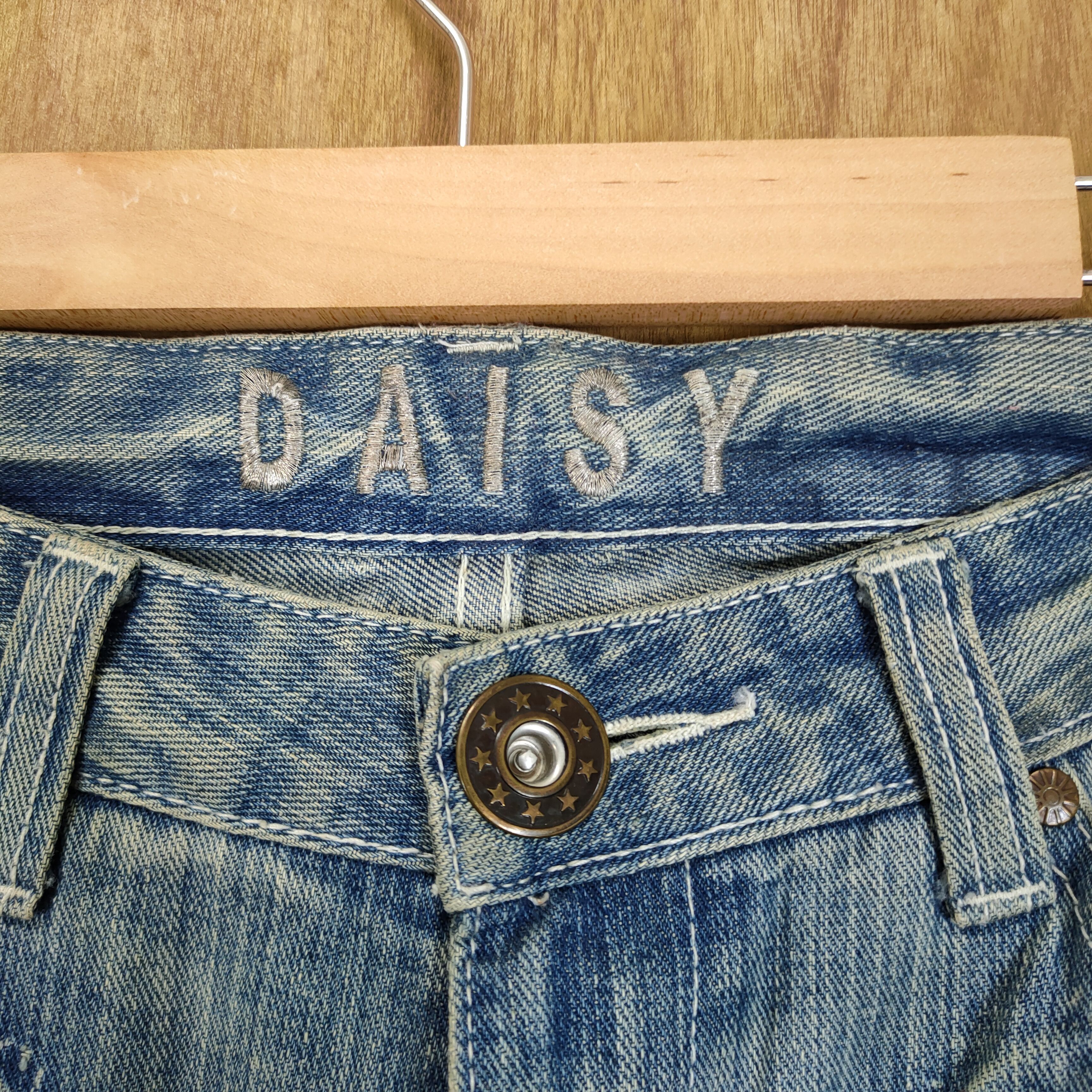 Japanese Brand VINTAGE JAPANESE DISTRESSED JEANS DENIM PANTS Size US 31 - 7 Thumbnail