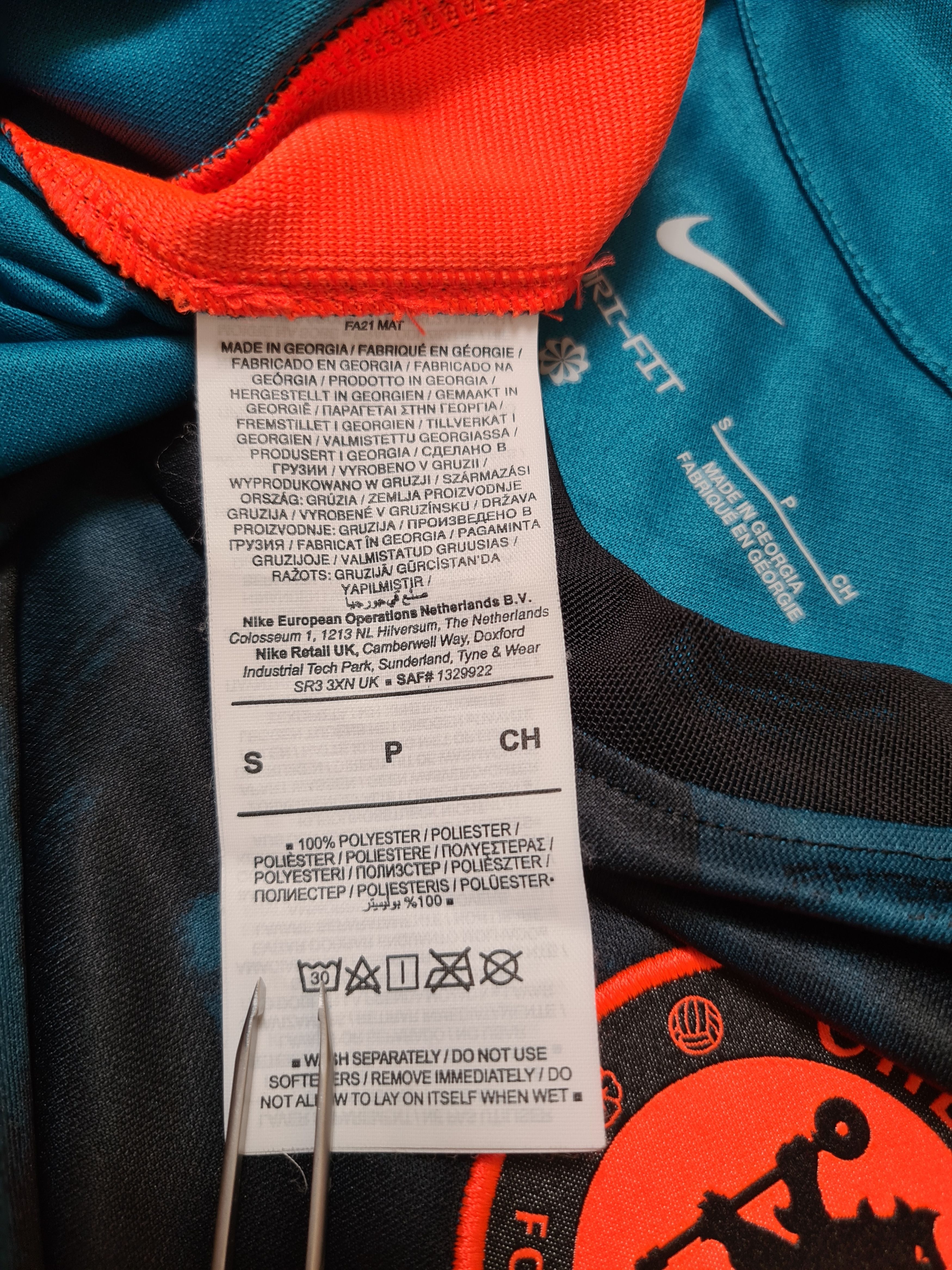 Chelsea Soccer CHELSEA 2021 2022 THIRD FOOTBALL SHIRT SOCCER JERSEY Size US S / EU 44-46 / 1 - 8 Thumbnail