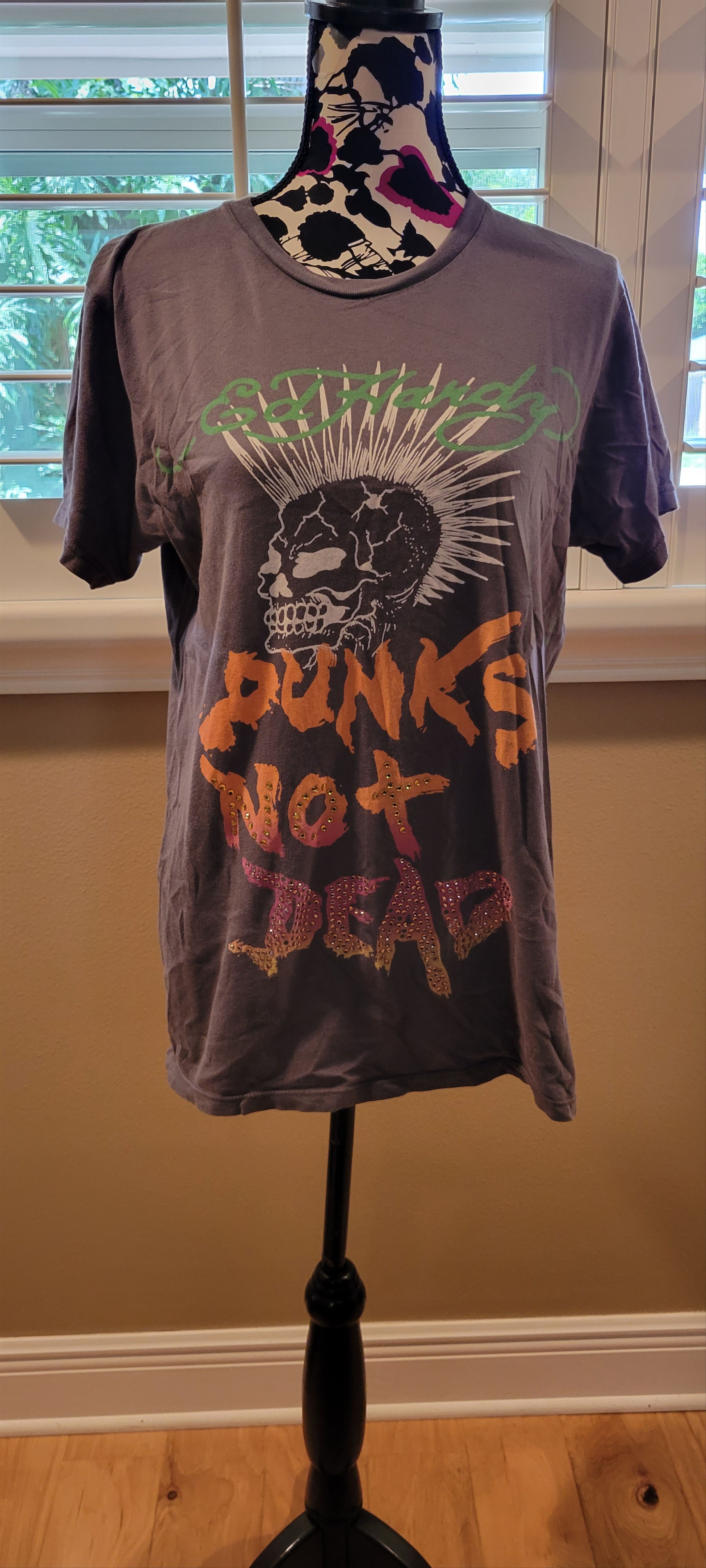 On sale Vintage y2k 2000s Ed Hardy Punks Not Dead T-shirt XL