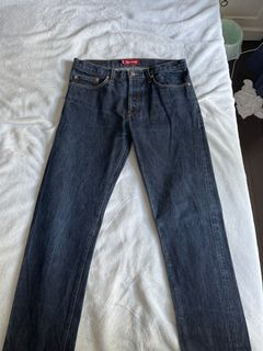 Louis Vuitton Frayed Hem Stonewashed Monogram Patch Jeans Blue. Size 36