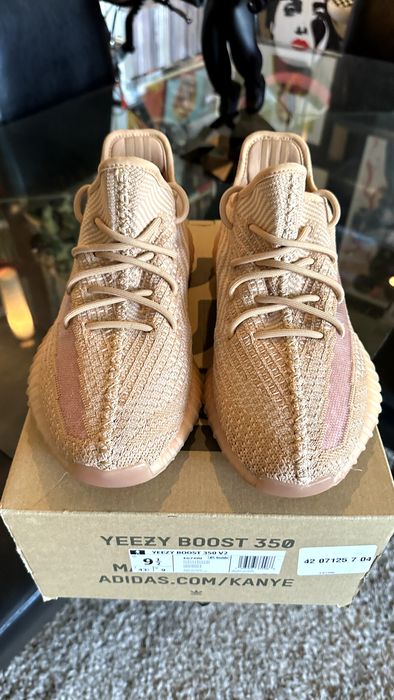 Yeezy hot sale clay 9.5