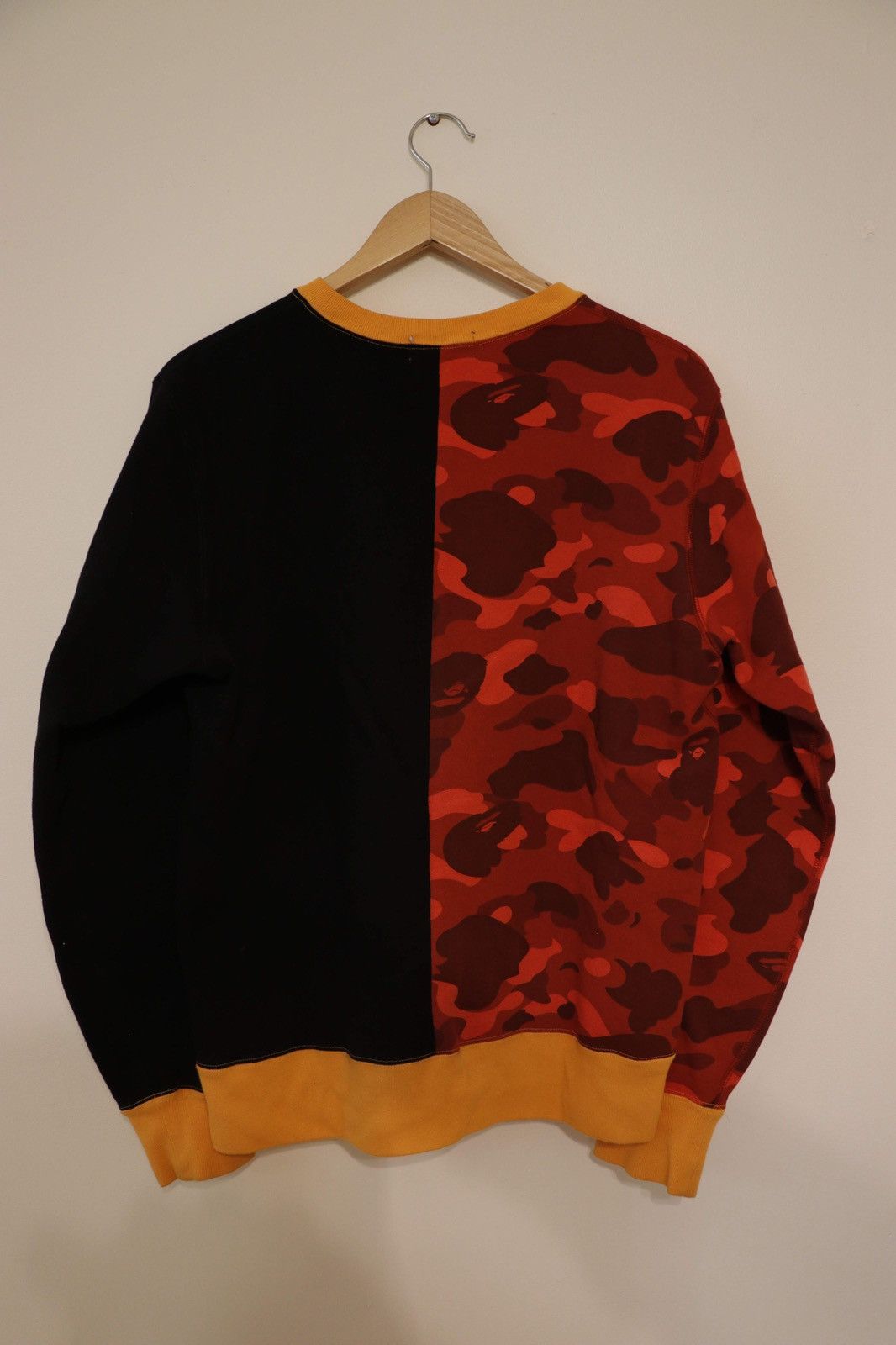 Bape BAPE Color Camo Tiger Shark Crewneck Size US L / EU 52-54 / 3 - 2 Thumbnail