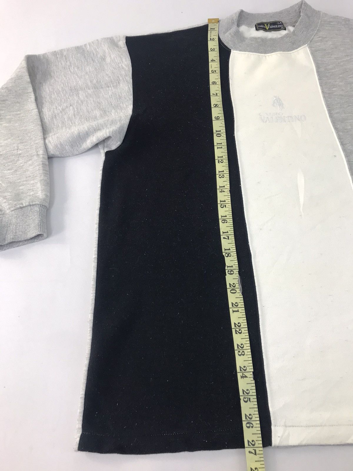 Valentino × Vintage Carlo Valentino Embroidery Logo Colour Block Style Pull Ove Size US XL / EU 56 / 4 - 8 Thumbnail
