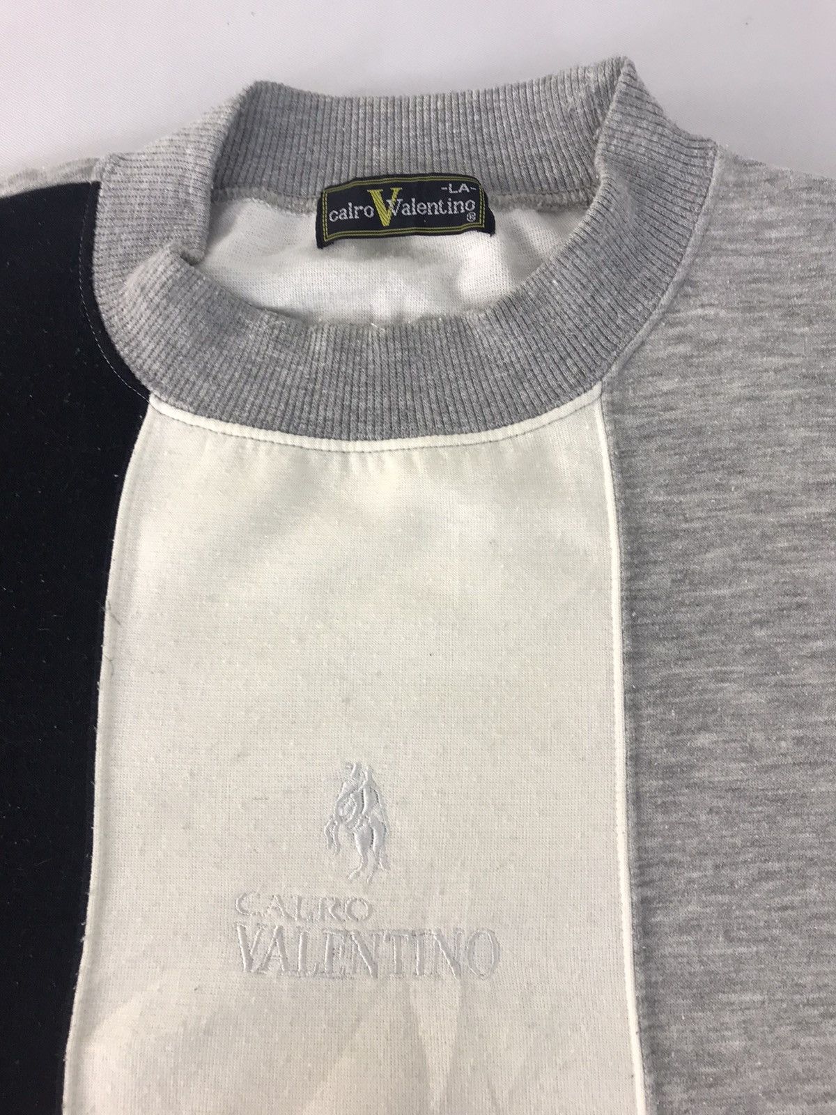 Valentino × Vintage Carlo Valentino Embroidery Logo Colour Block Style Pull Ove Size US XL / EU 56 / 4 - 3 Thumbnail