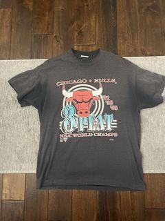 Vintage Chicago Bulls 3 Peat Champions Bootleg 90's t-shirt