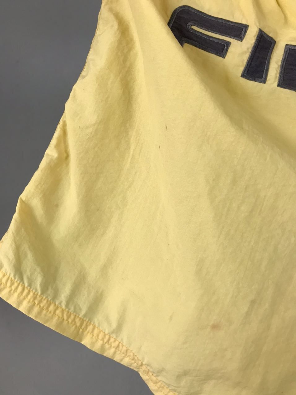 Fila Fila vintage big logo yellow shorts Size US 34 / EU 50 - 6 Thumbnail