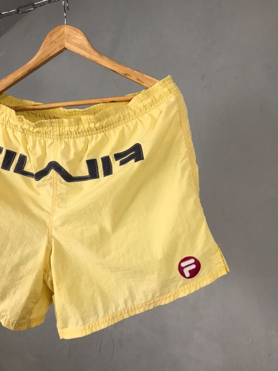 Fila Fila vintage big logo yellow shorts Size US 34 / EU 50 - 2 Thumbnail
