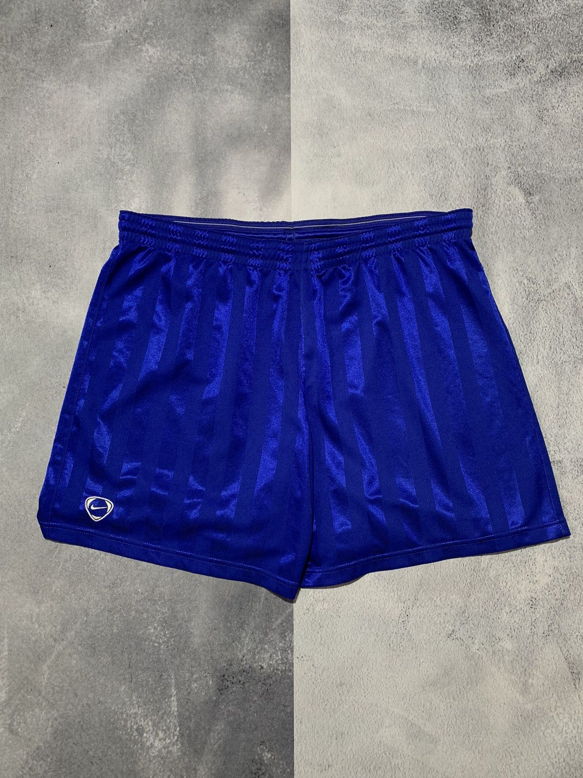 Nike × Vintage Vintage Nike shorts swoosh streetwear Y2K style size М Size US 32 / EU 48 - 1 Thumbnail
