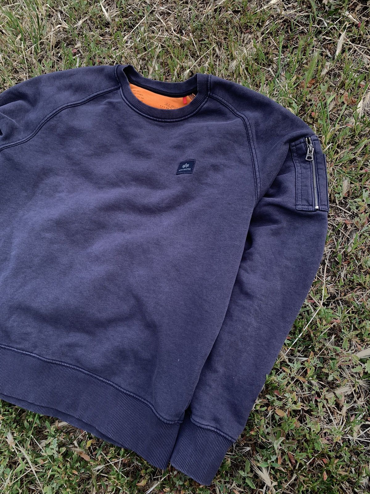 Alpha Industries × Vintage Vintage Y2K Alpha Industries sun faded sweatshirt size S Size US S / EU 44-46 / 1 - 2 Thumbnail